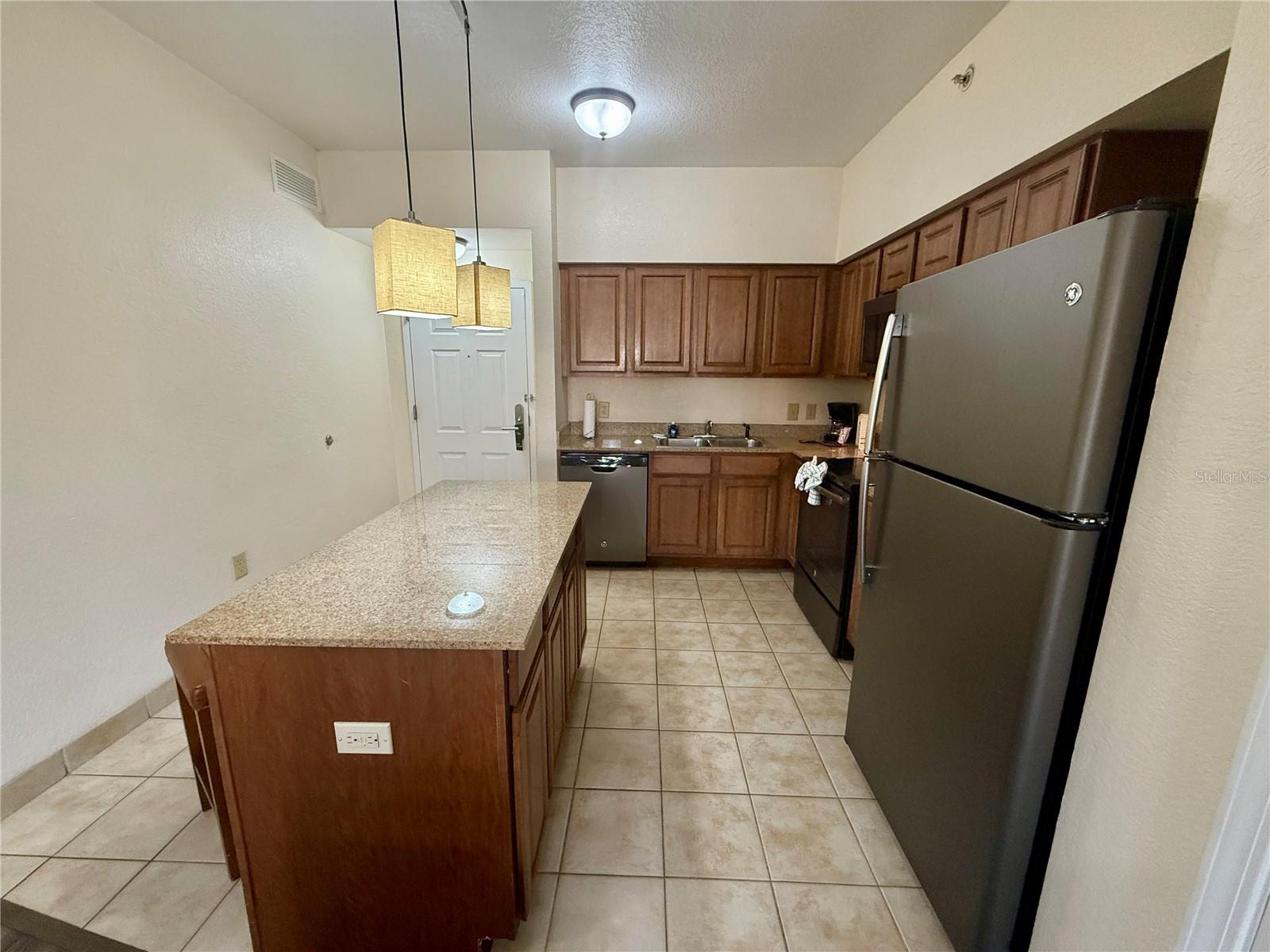 12539 FLORIDAYS RESORT DR #107D