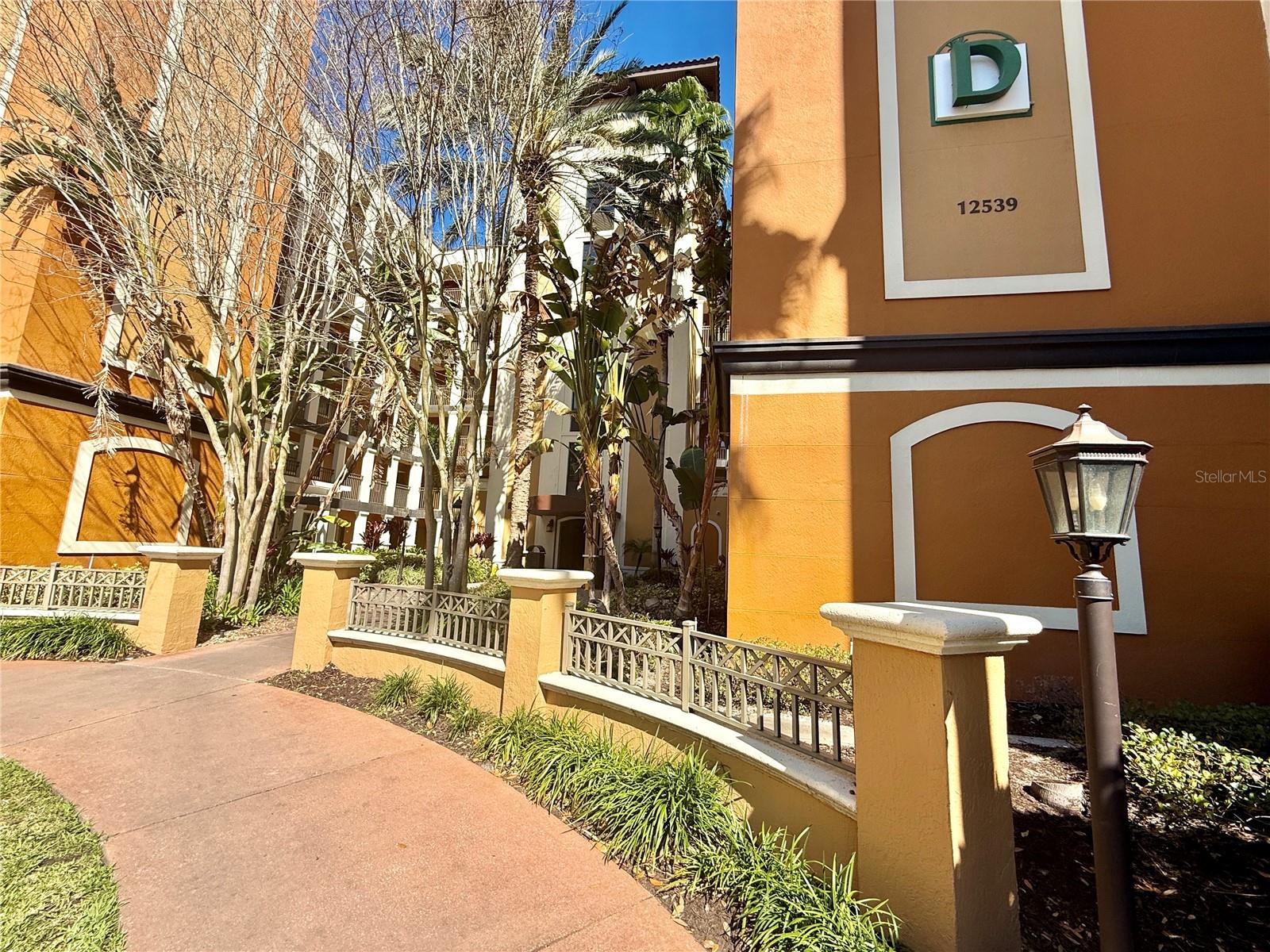 12539 FLORIDAYS RESORT DR #107D