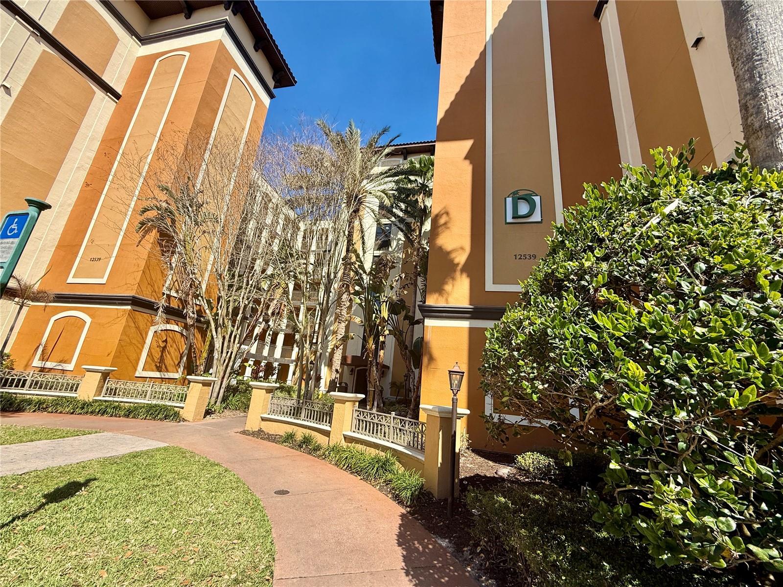 12539 FLORIDAYS RESORT DR #107D