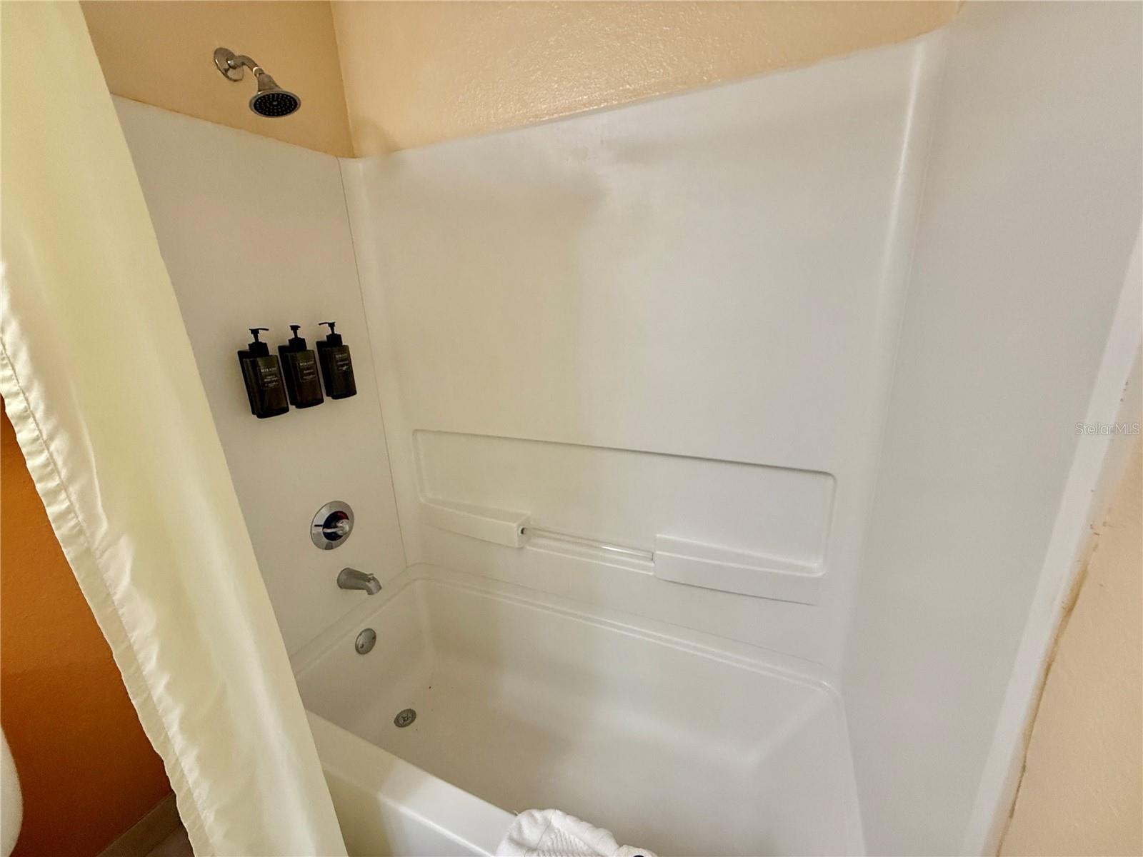 12539 FLORIDAYS RESORT DR #107D