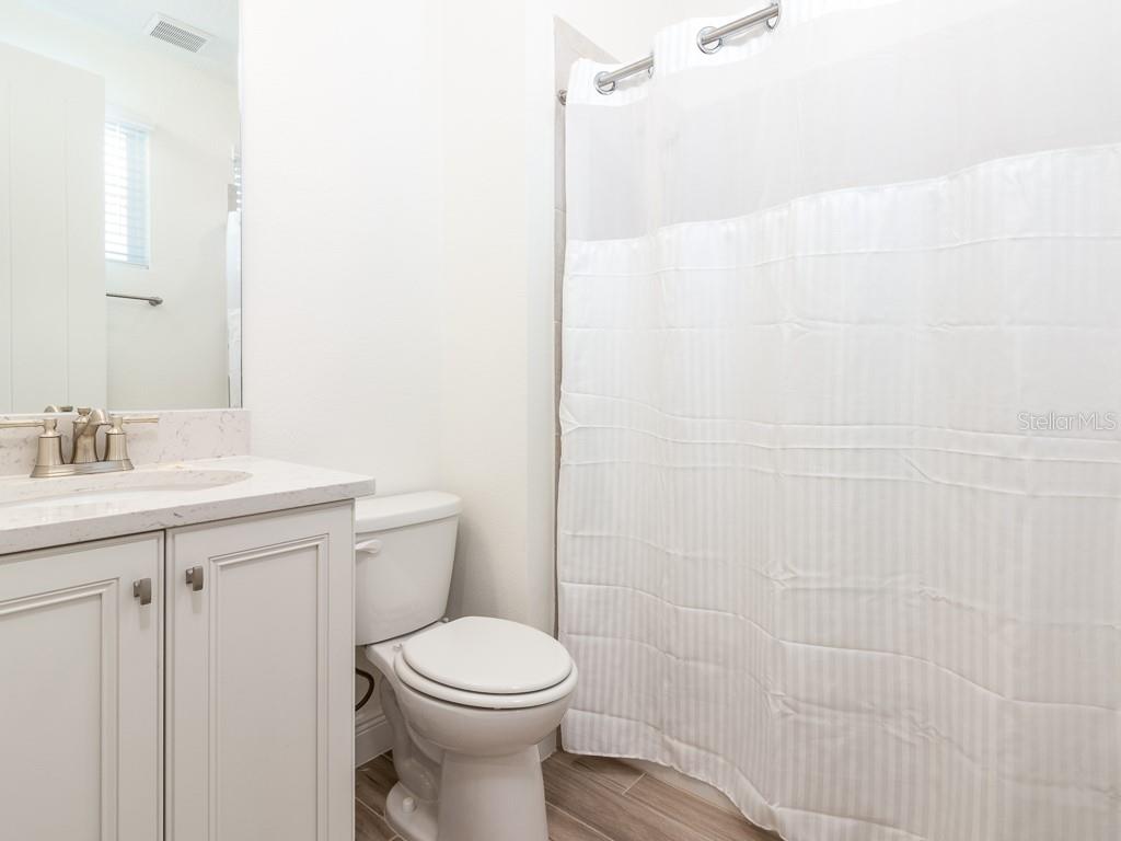 3016 SEA PLANE LN