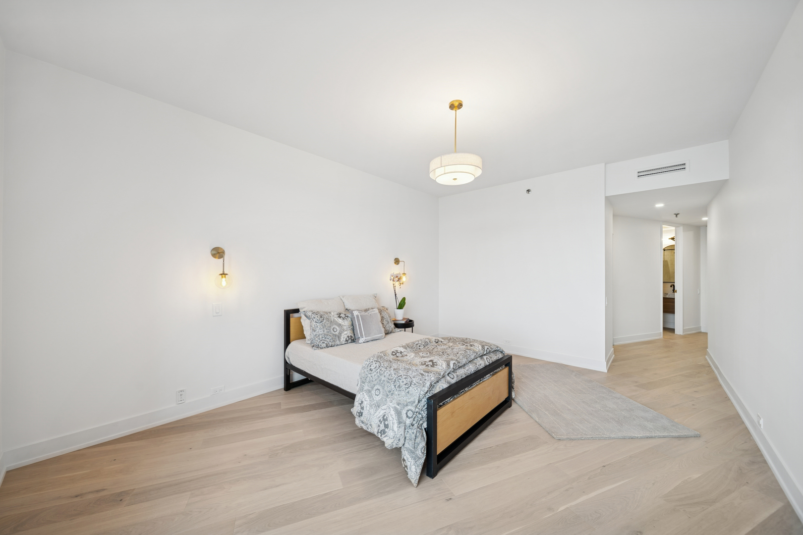 680 N Lake Shore Drive Unit: 604