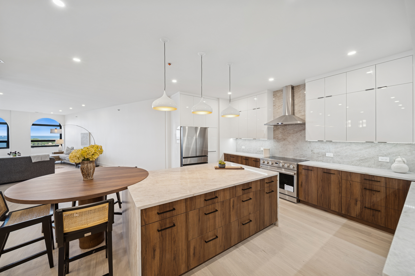 680 N Lake Shore Drive Unit: 604