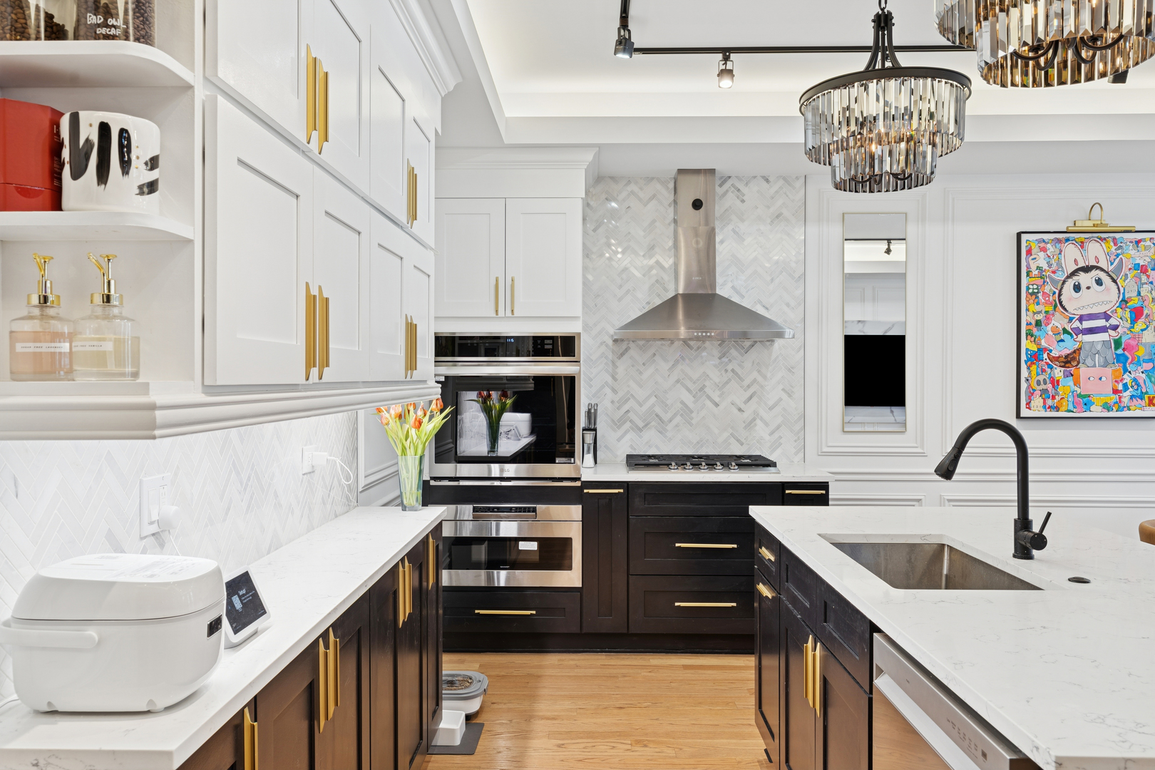 3105 S Giles Avenue S Unit: 1S