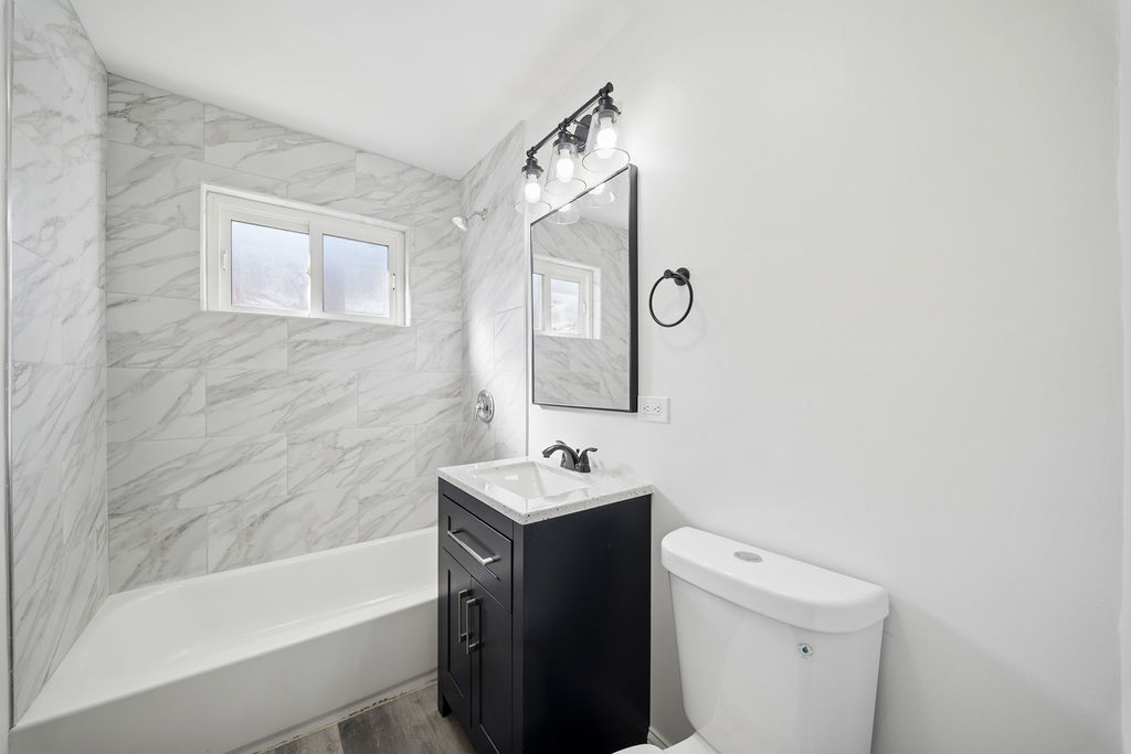 9505 S PEORIA Street