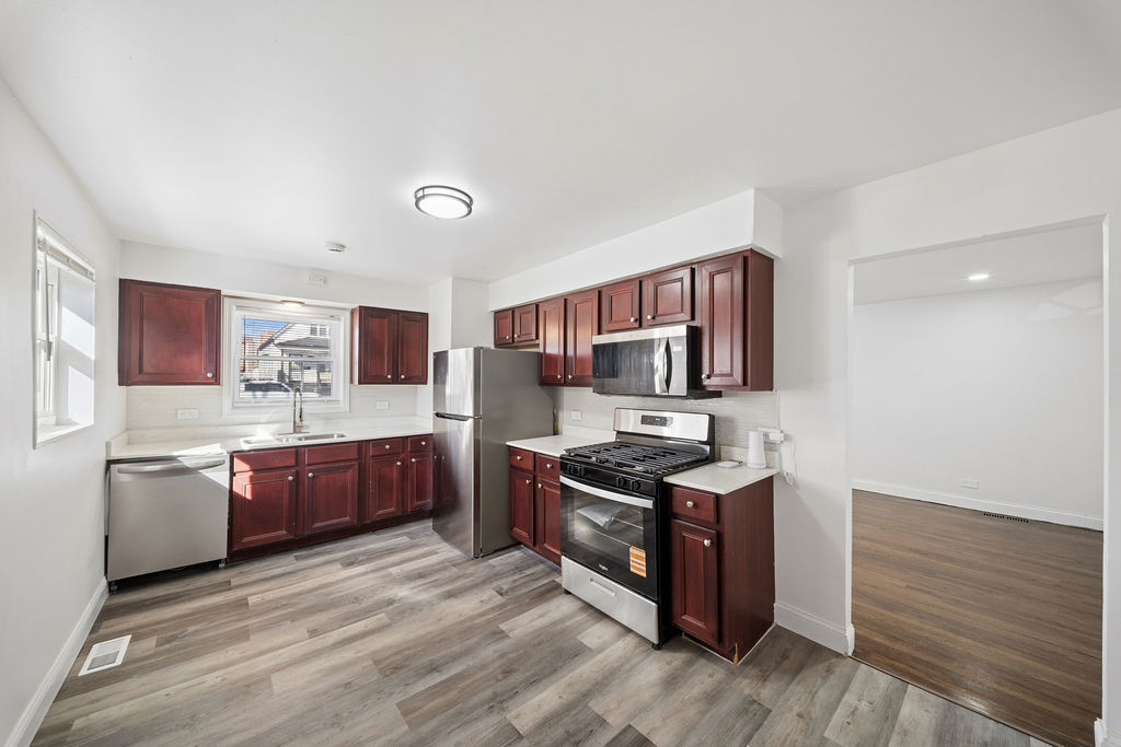 9505 S PEORIA Street