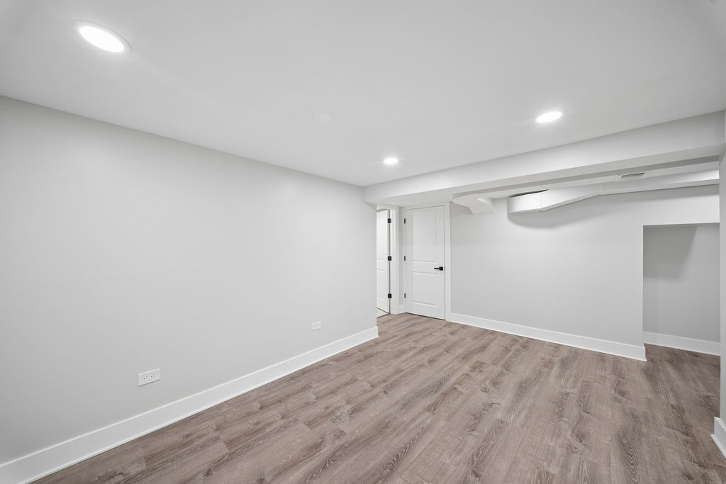 4150 W 83rd Street