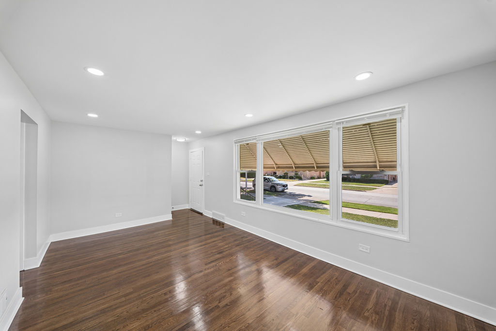 4150 W 83rd Street