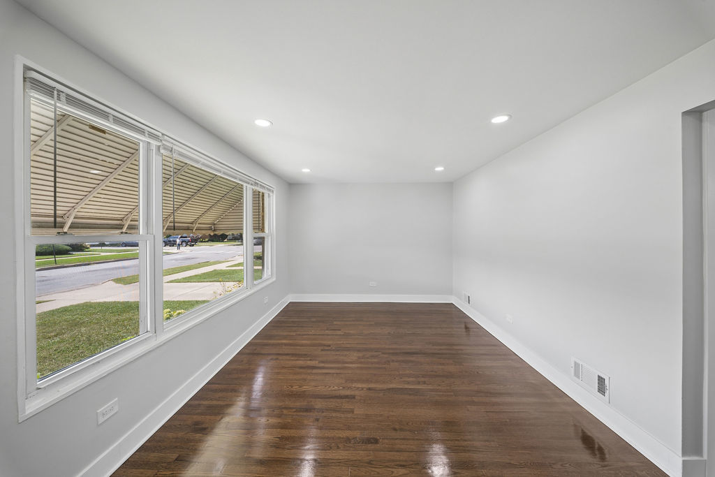 4150 W 83rd Street
