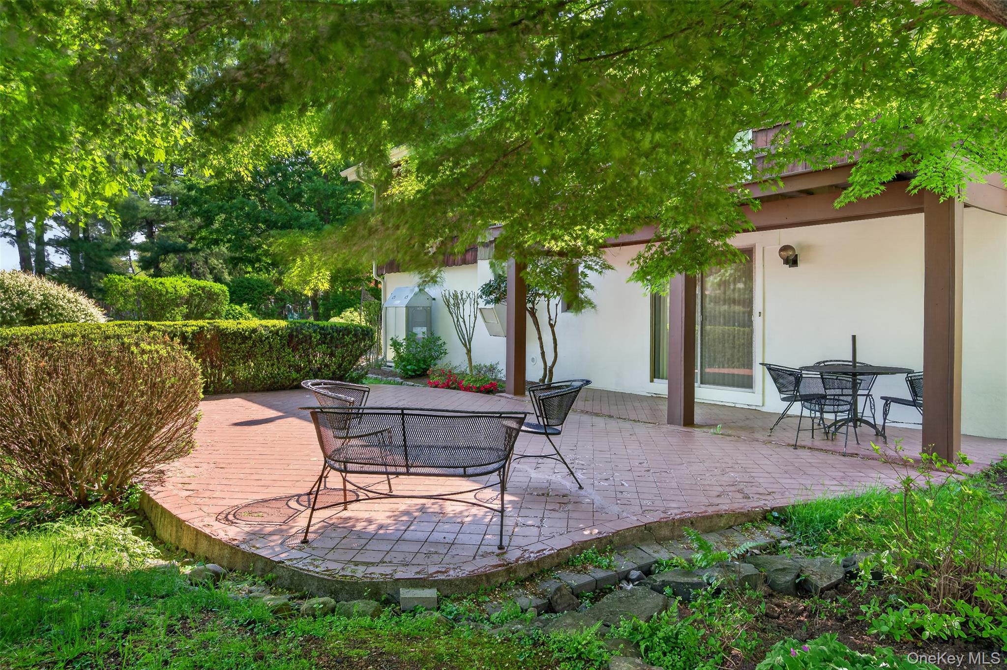 4 Brookdell Drive