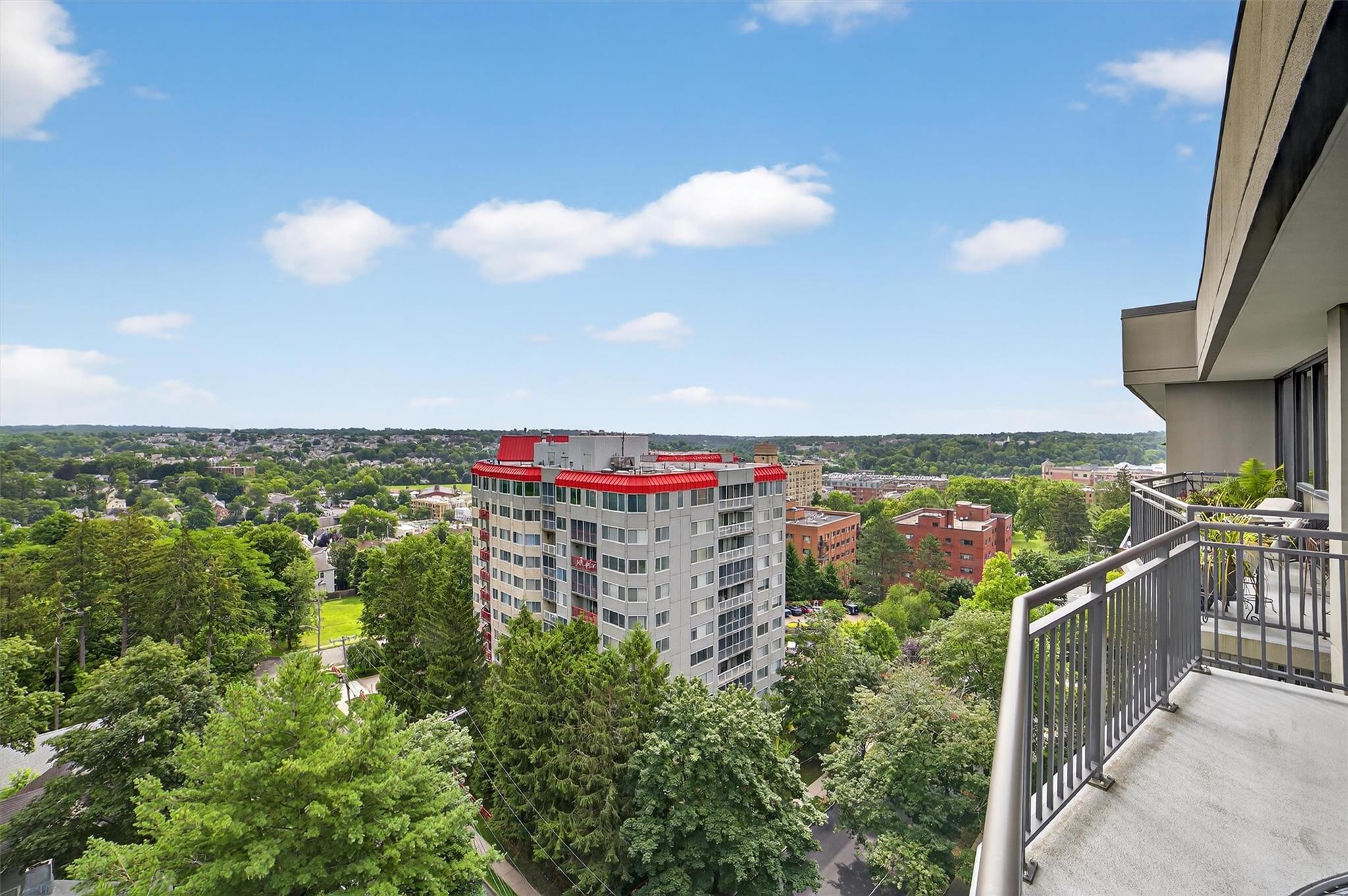 15 Stewart Place Unit: 12J