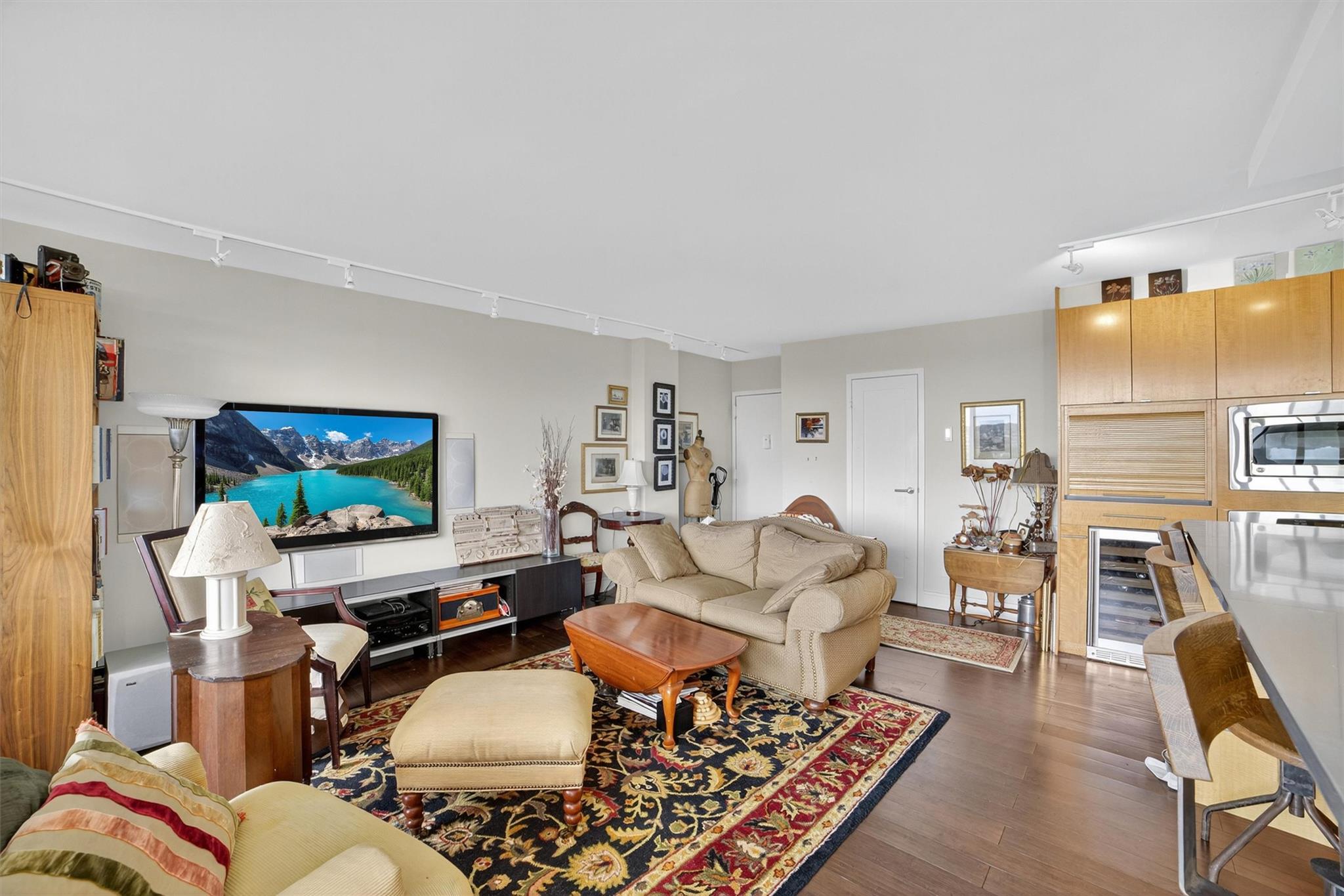 15 Stewart Place Unit: 12J