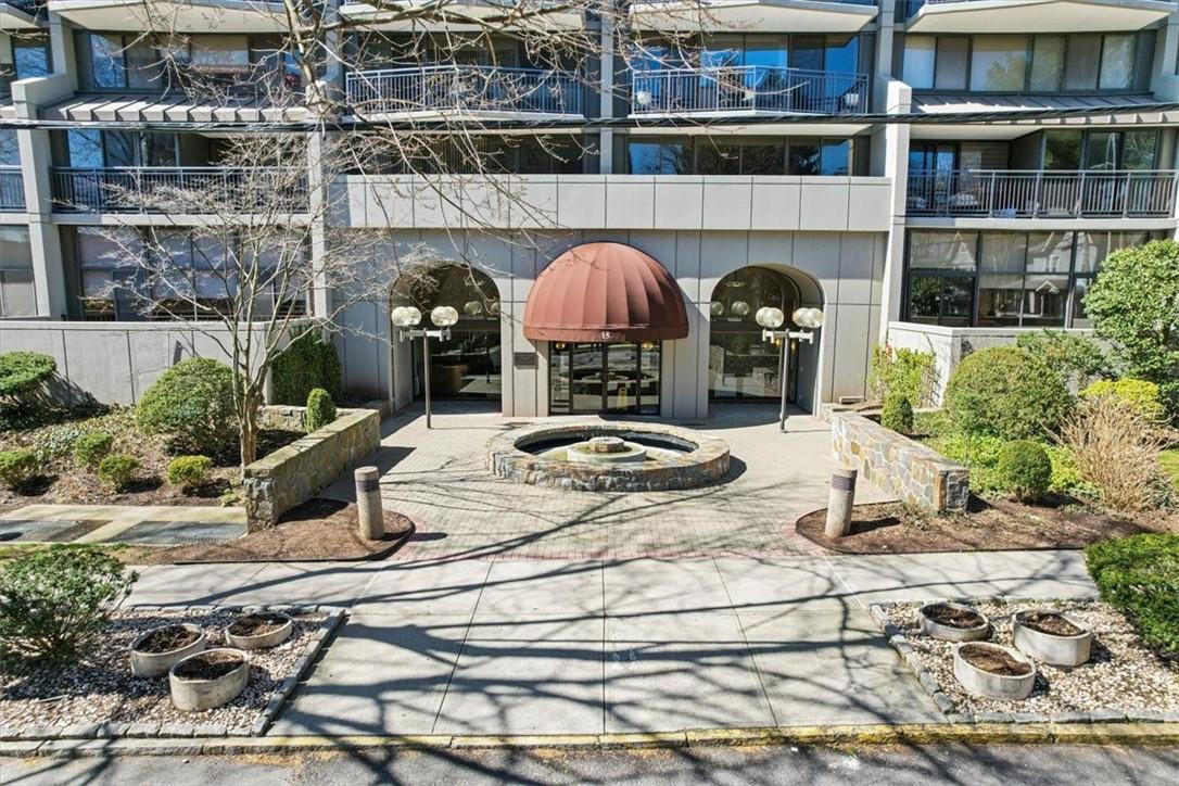 15 Stewart Place Unit: 12J