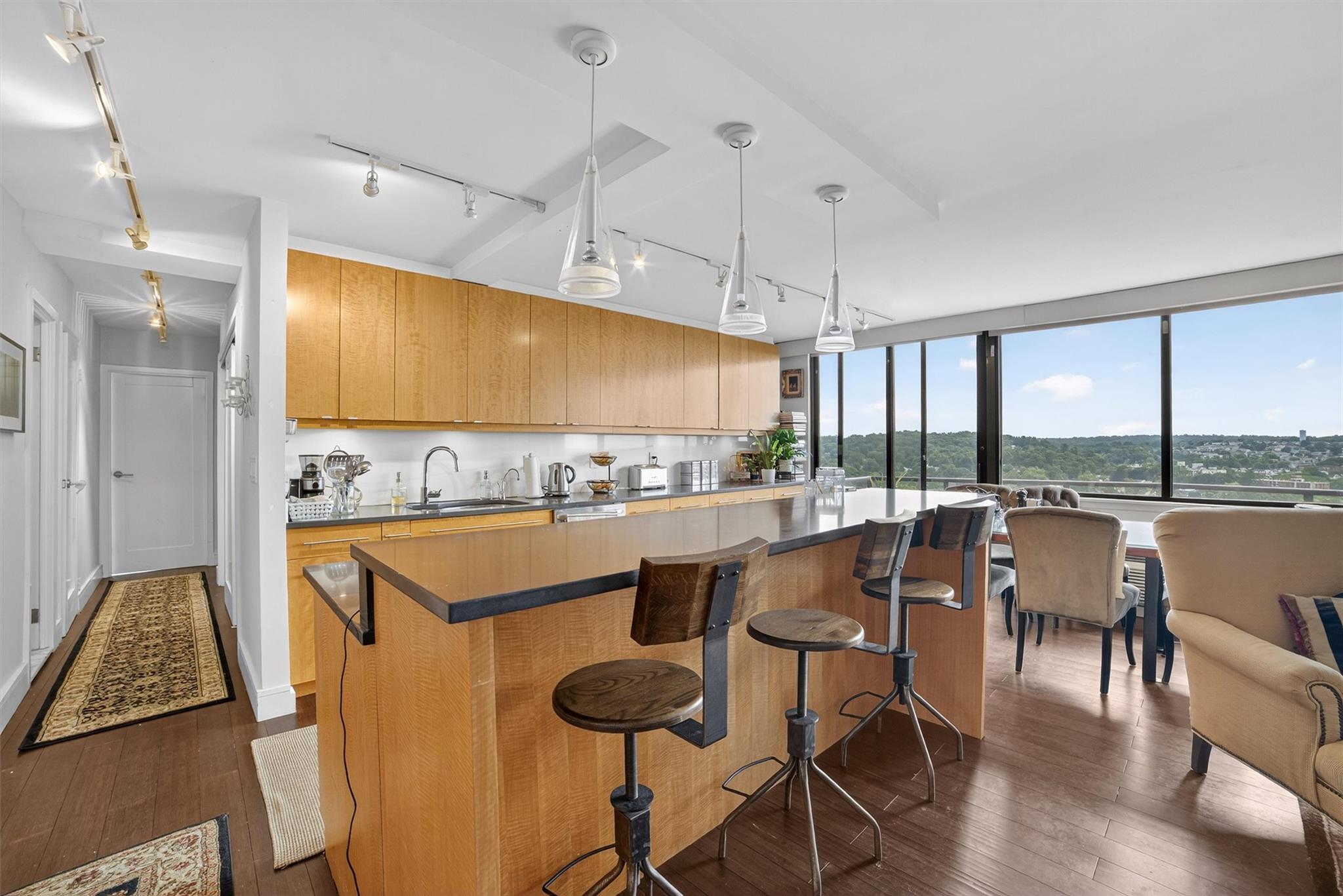 15 Stewart Place Unit: 12J