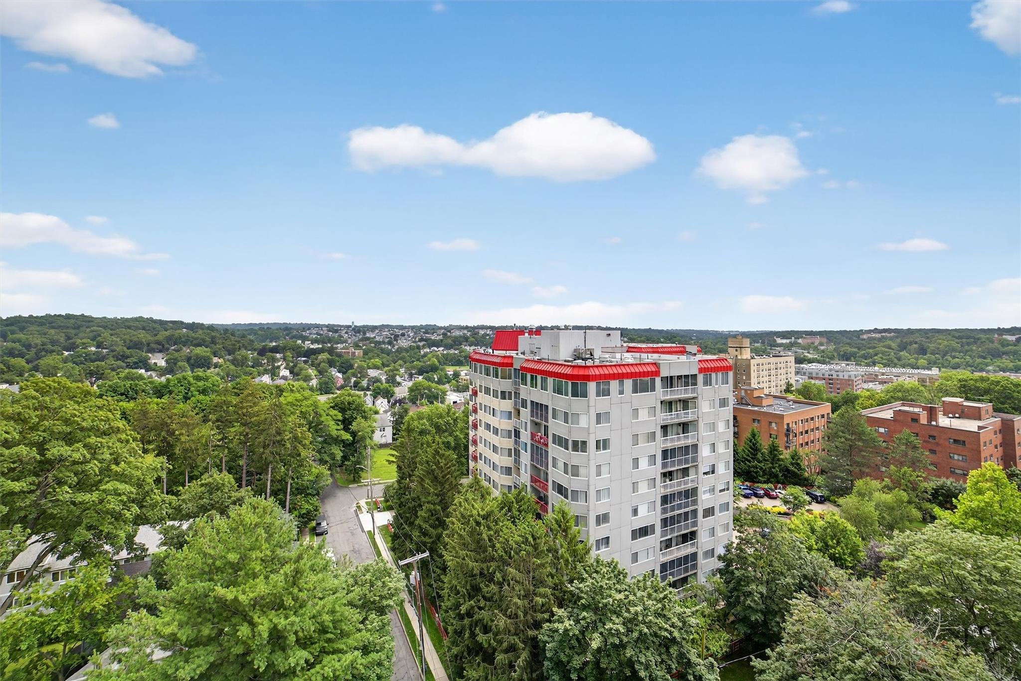 15 Stewart Place Unit: 12J