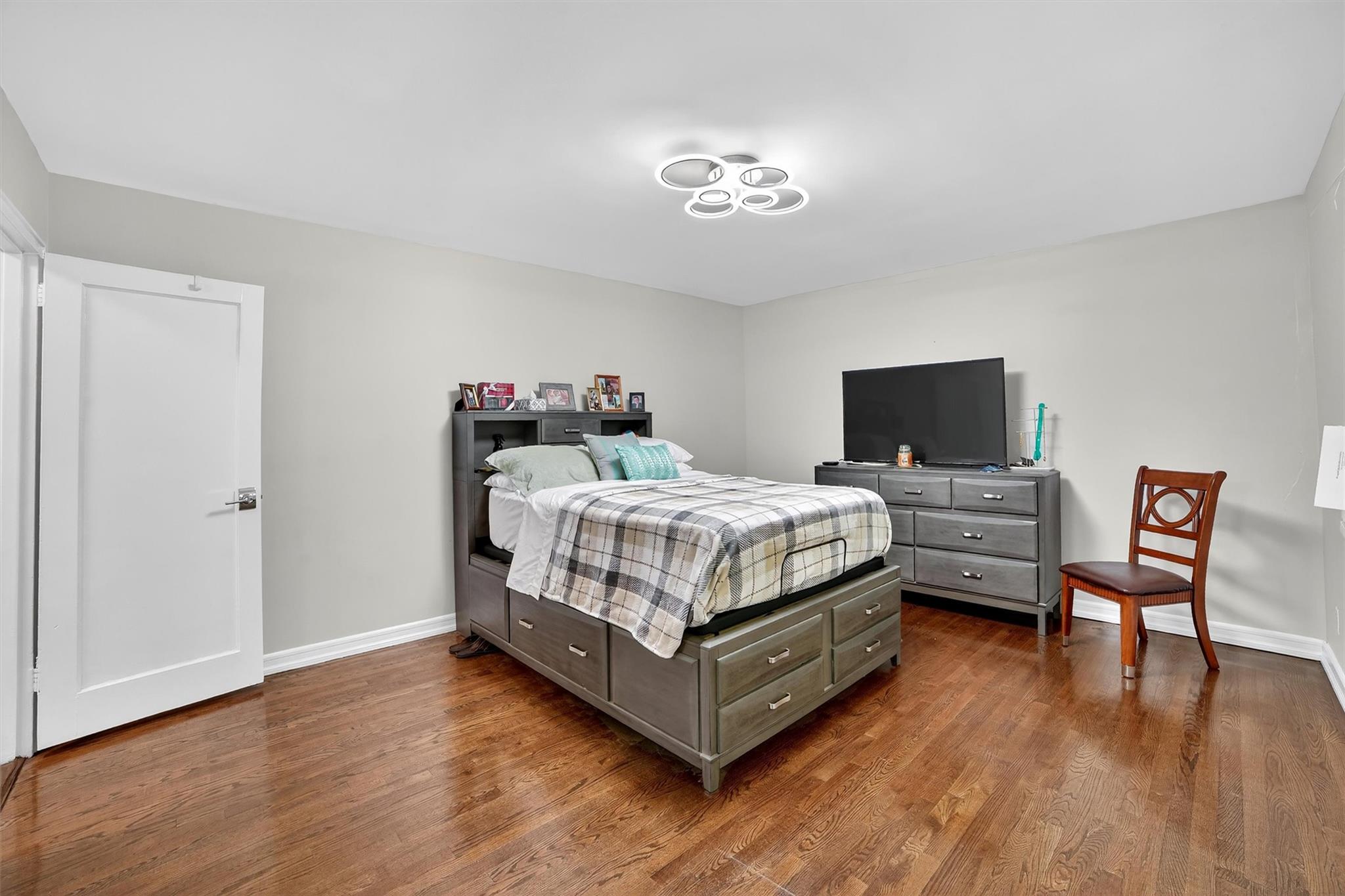 43 Columbus Avenue Unit: 1B