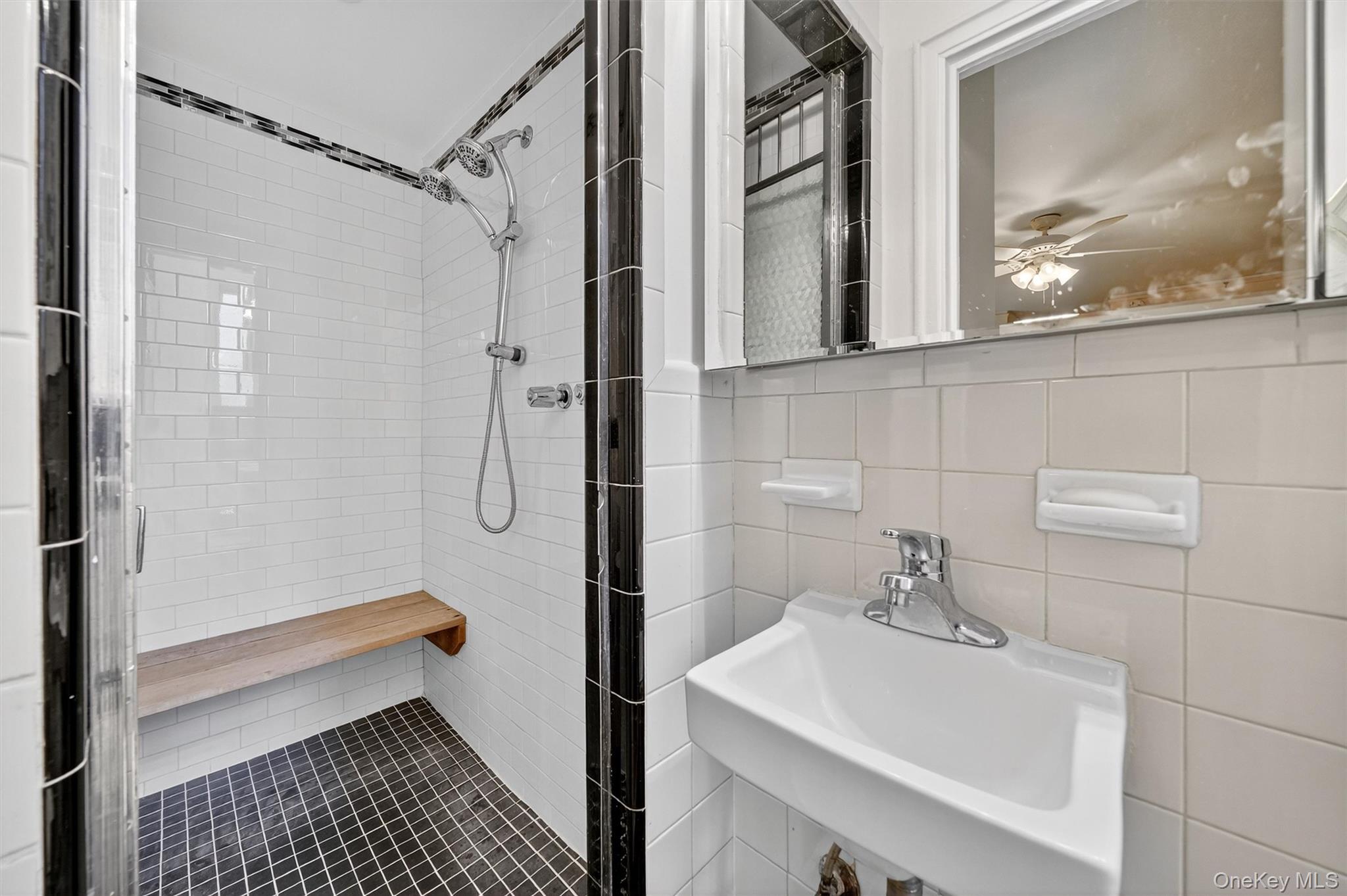 601 Pelham Parkway N Unit: 106