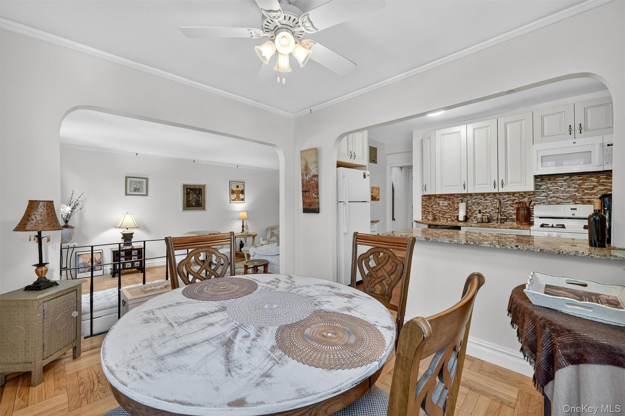 601 Pelham Parkway N Unit: 106
