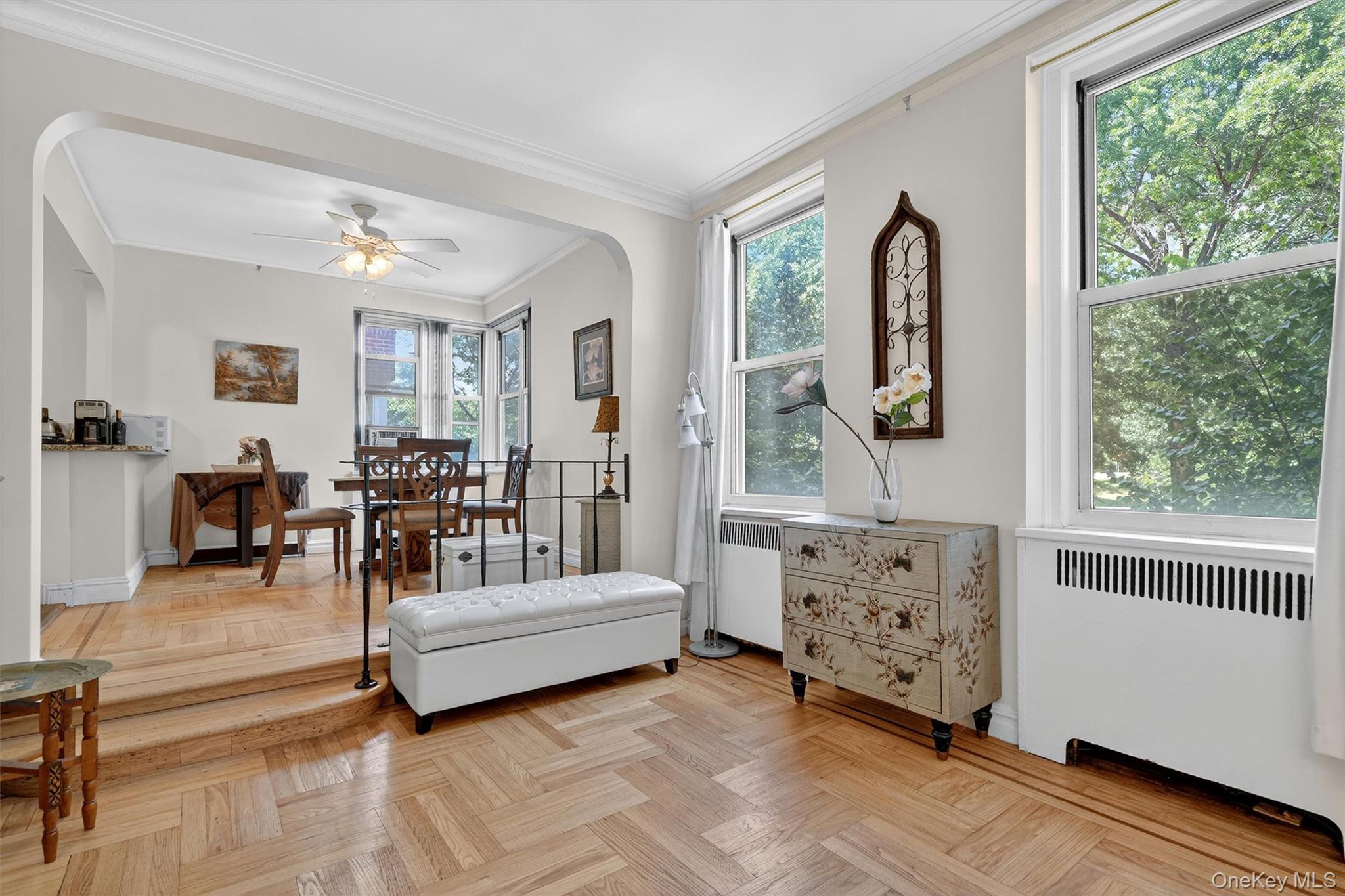 601 Pelham Parkway N Unit: 106