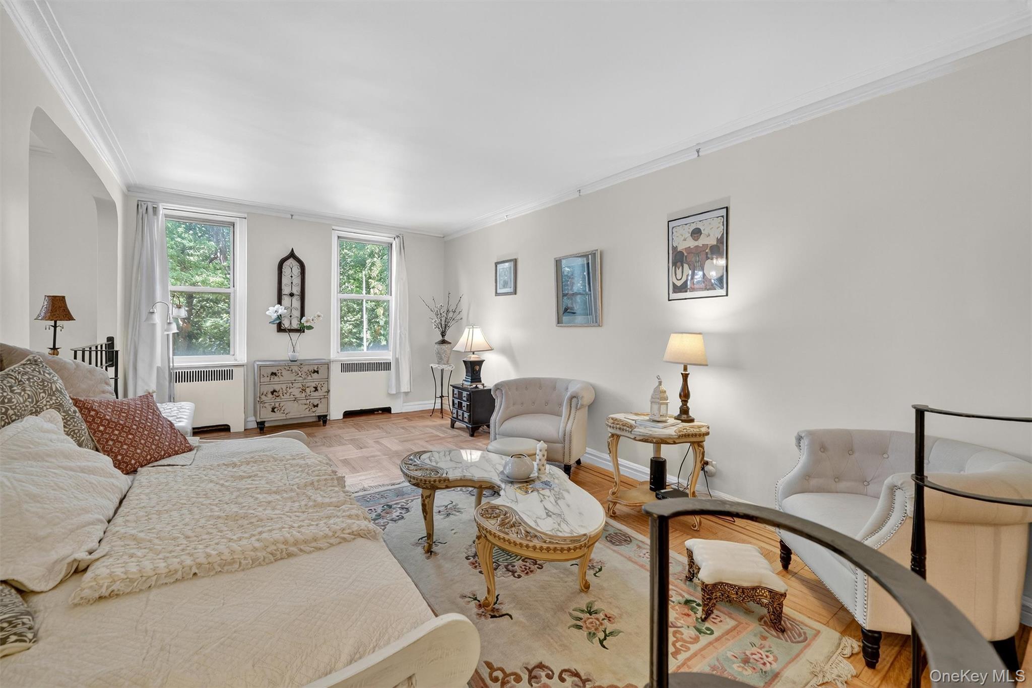 601 Pelham Parkway N Unit: 106