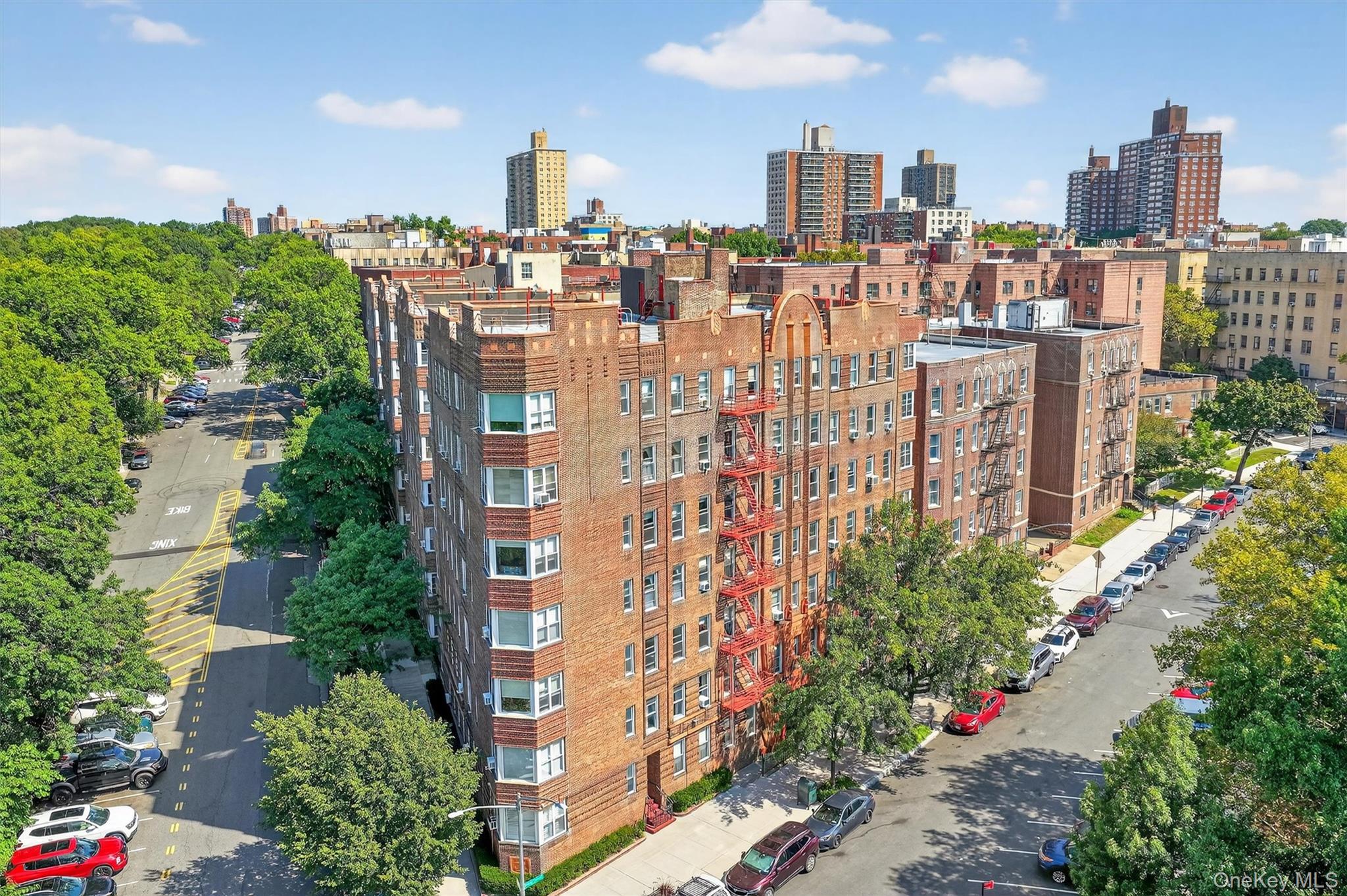 601 Pelham Parkway N Unit: 106