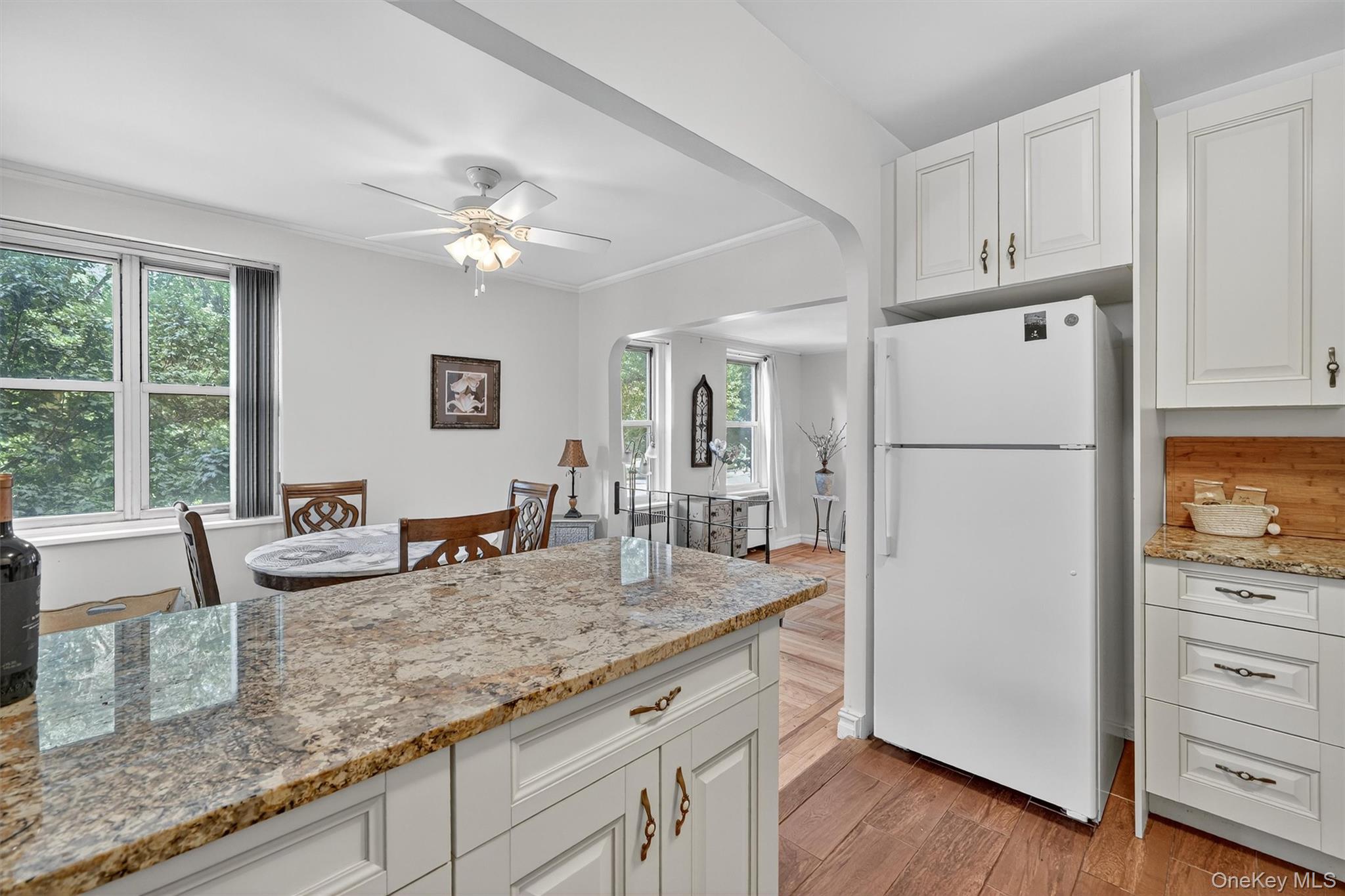 601 Pelham Parkway N Unit: 106