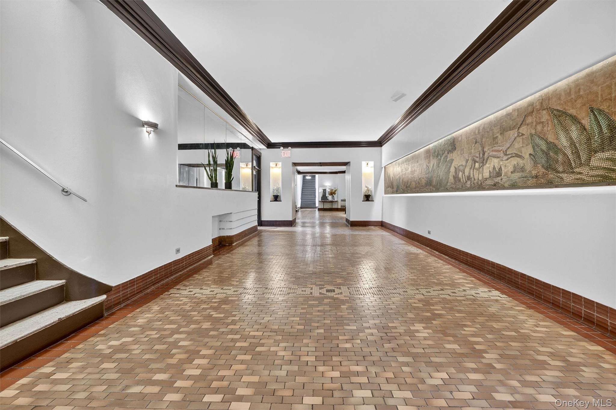 601 Pelham Parkway N Unit: 106