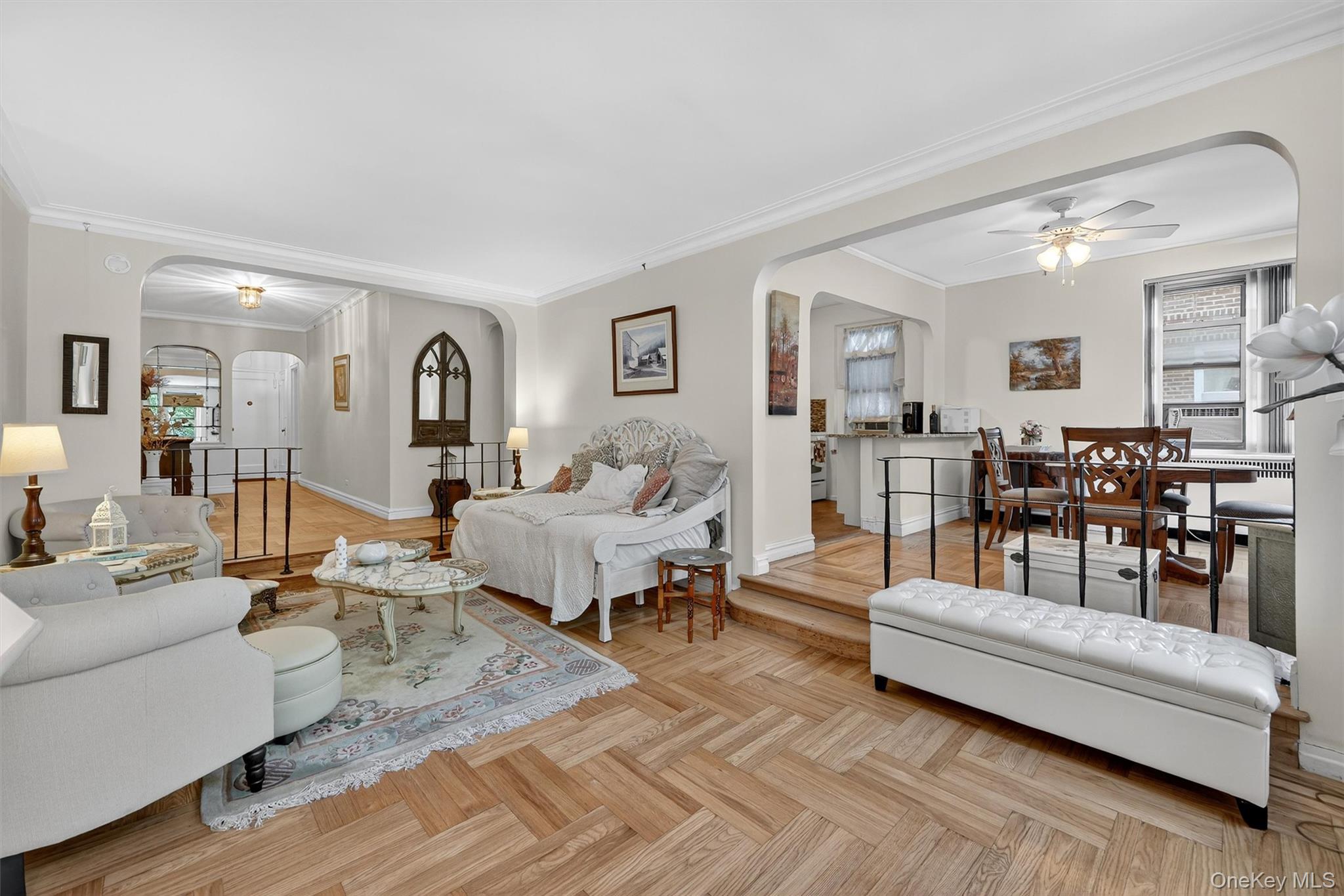 601 Pelham Parkway N Unit: 106