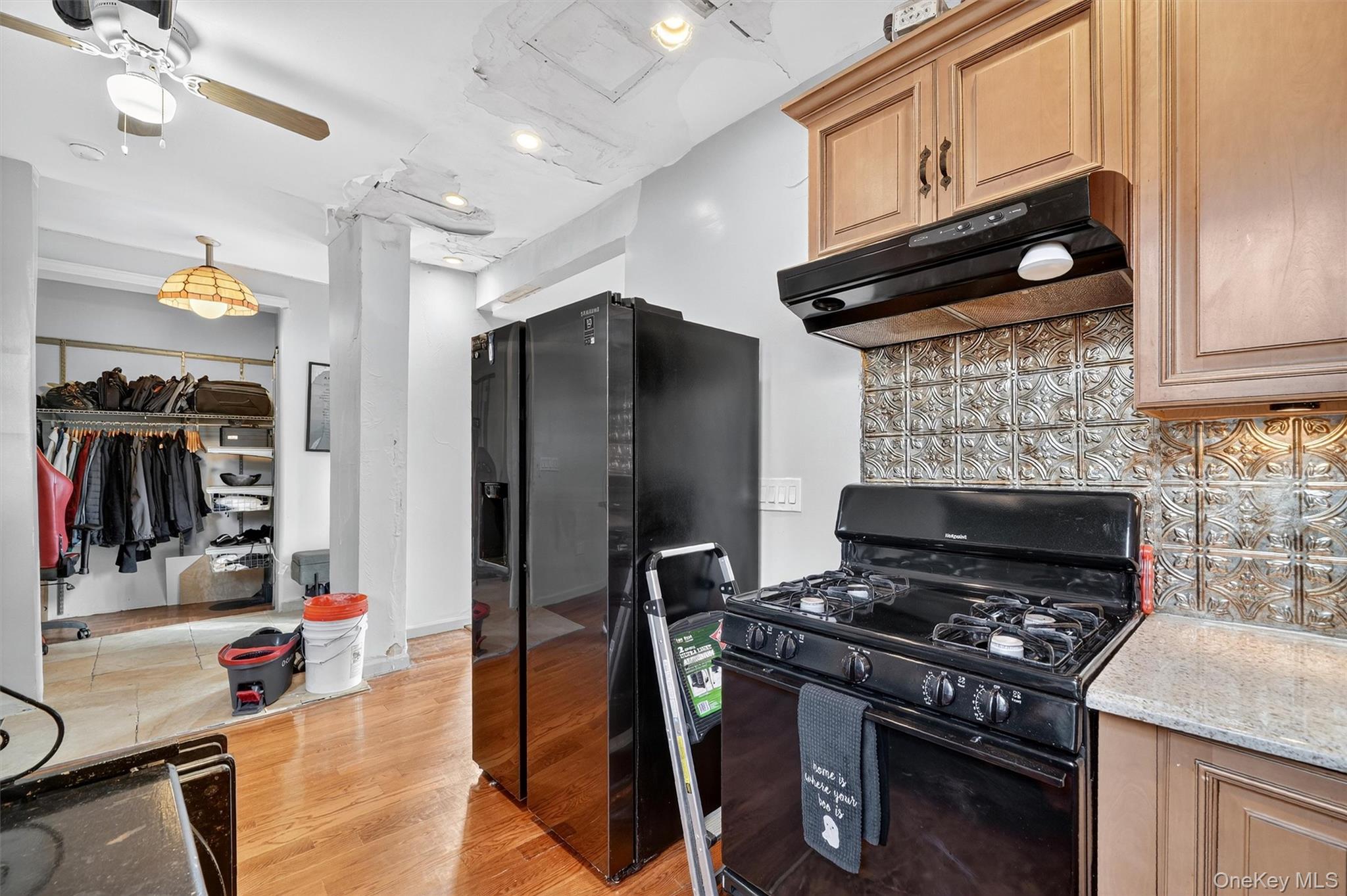 941 Jerome Avenue Unit: 12G