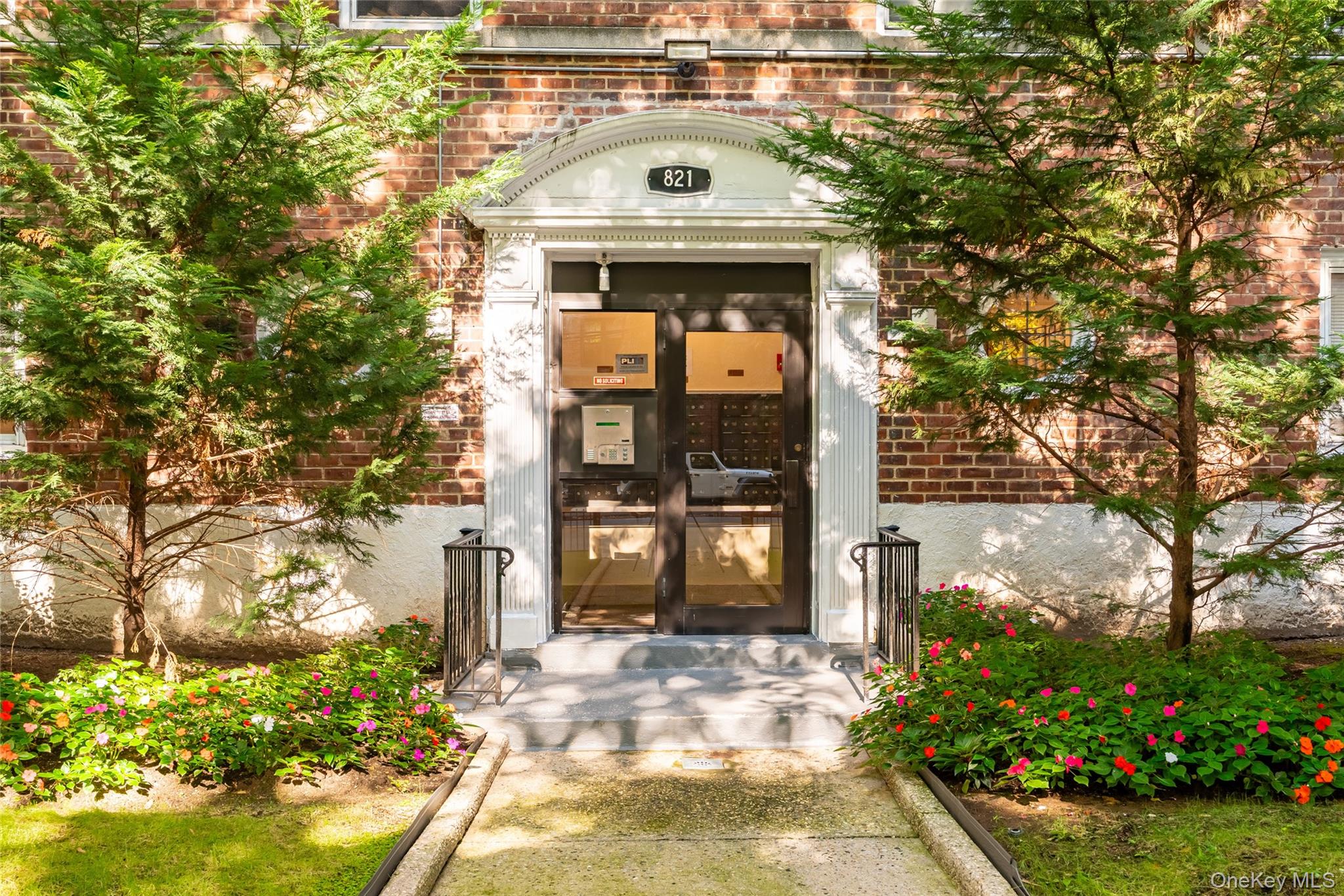 821 Bronx River Road Unit: 5J