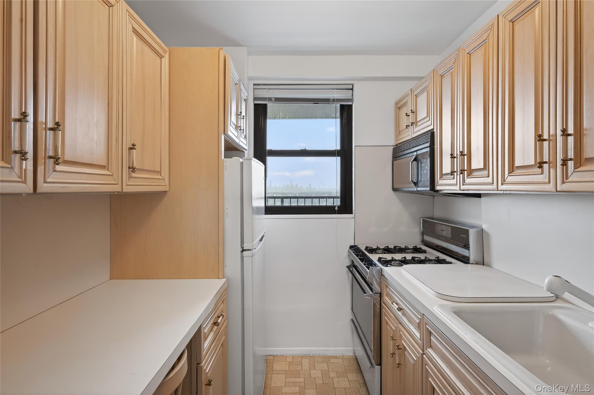 90-50 Union Turnpike Unit: 15H