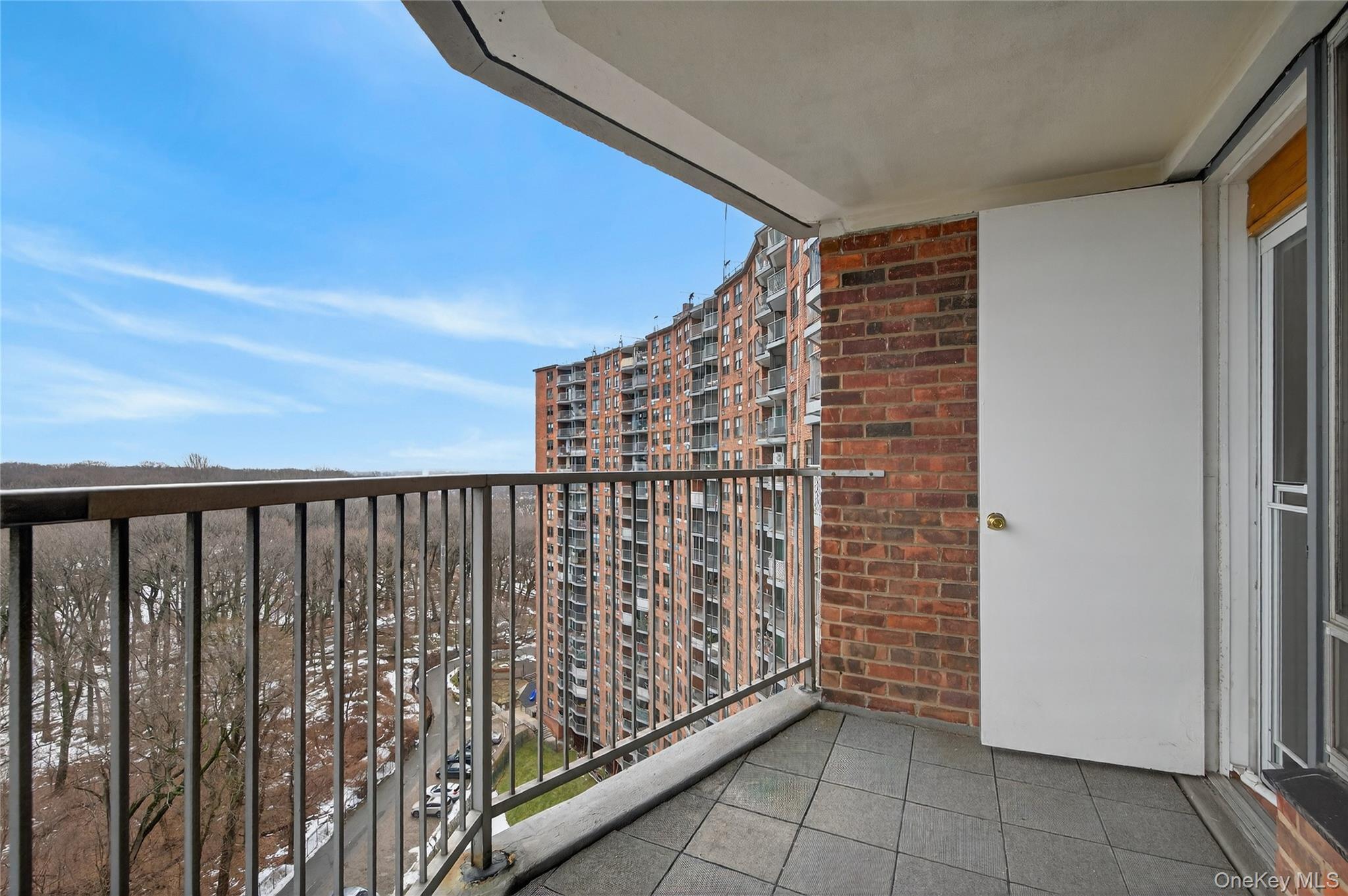 90-50 Union Turnpike Unit: 15H