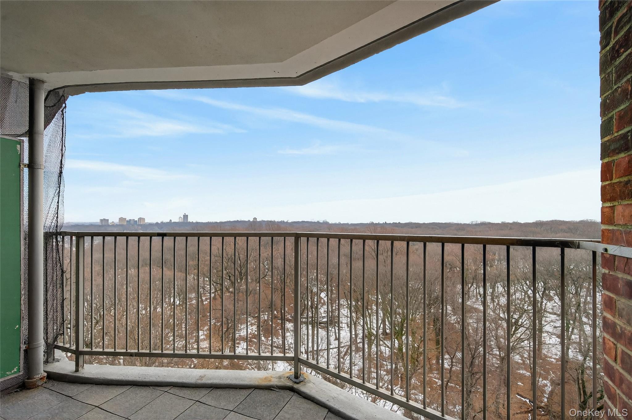 90-50 Union Turnpike Unit: 15H