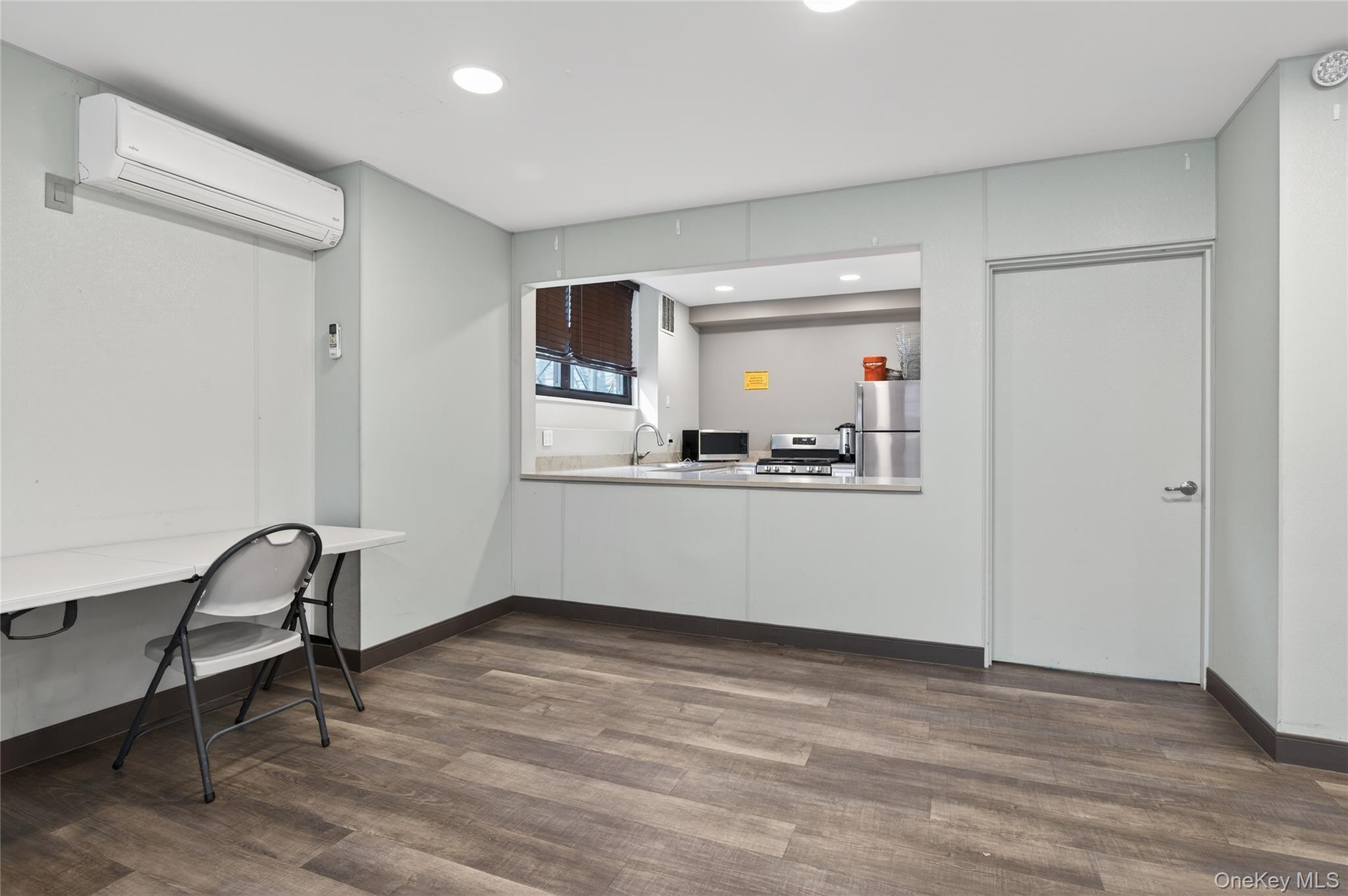 90-50 Union Turnpike Unit: 15H