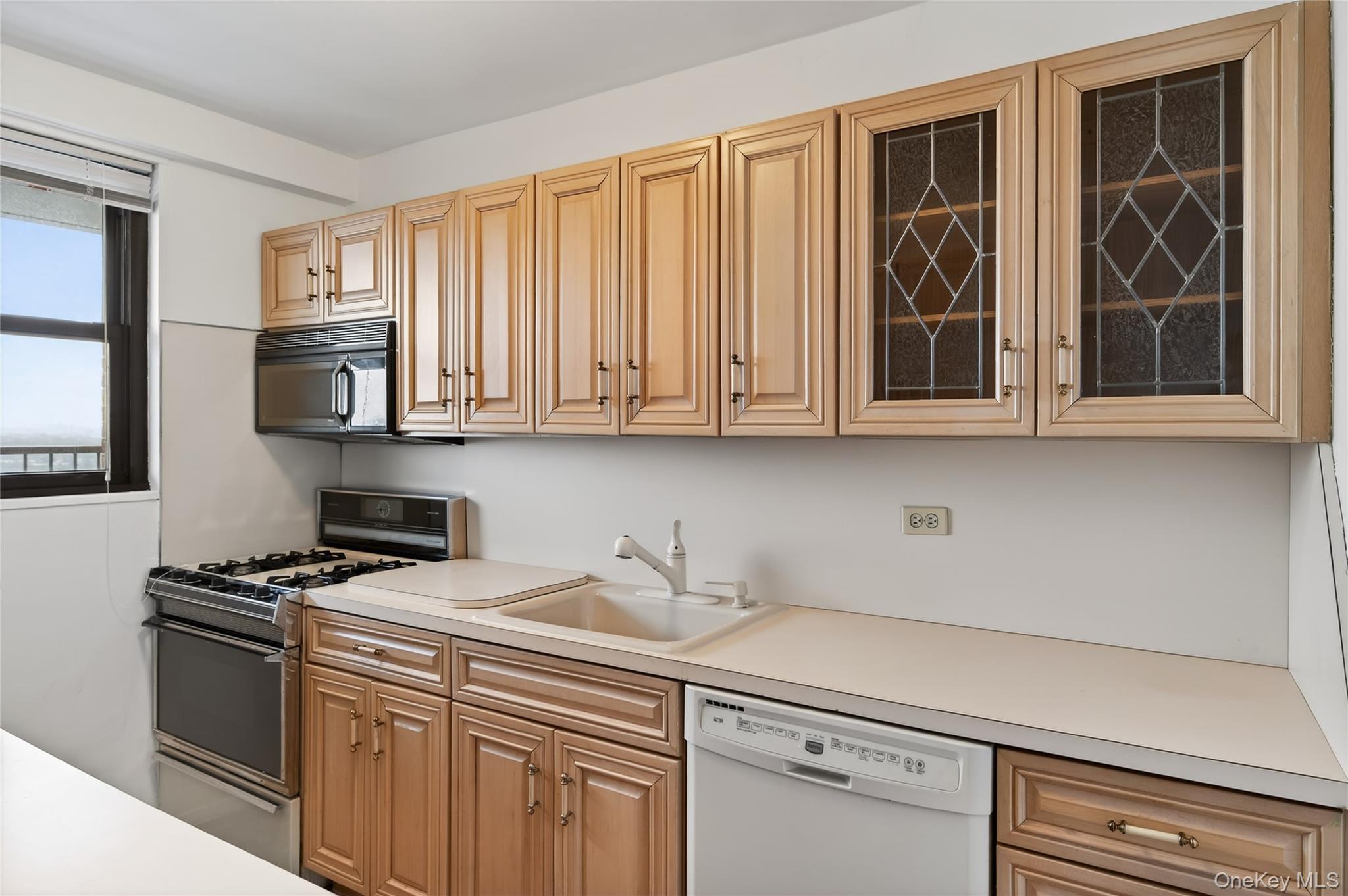 90-50 Union Turnpike Unit: 15H