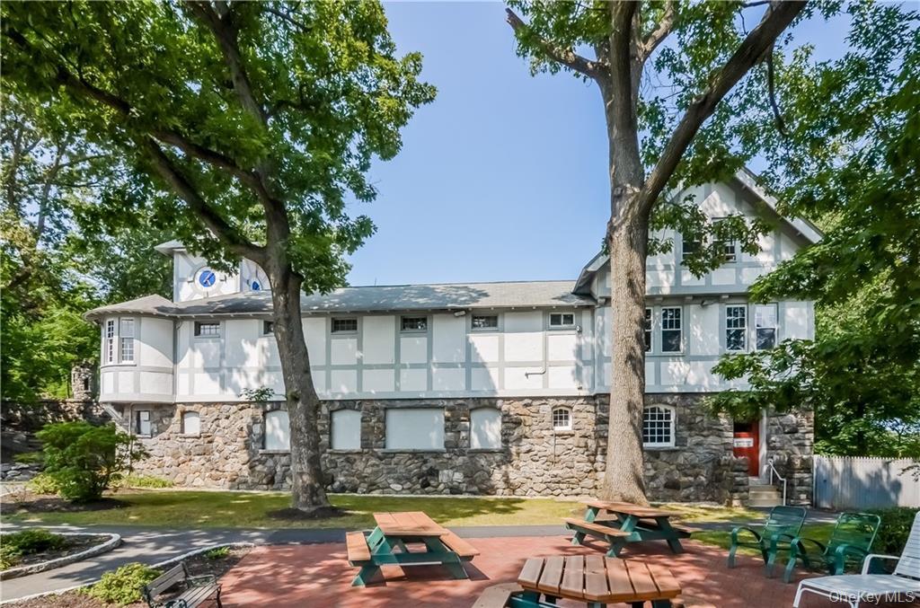 91 Carrollwood Drive