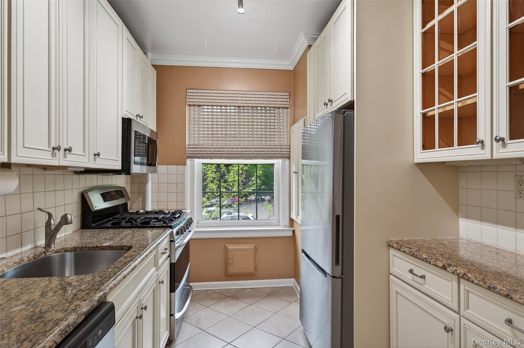 87 N Broadway Unit: 2K