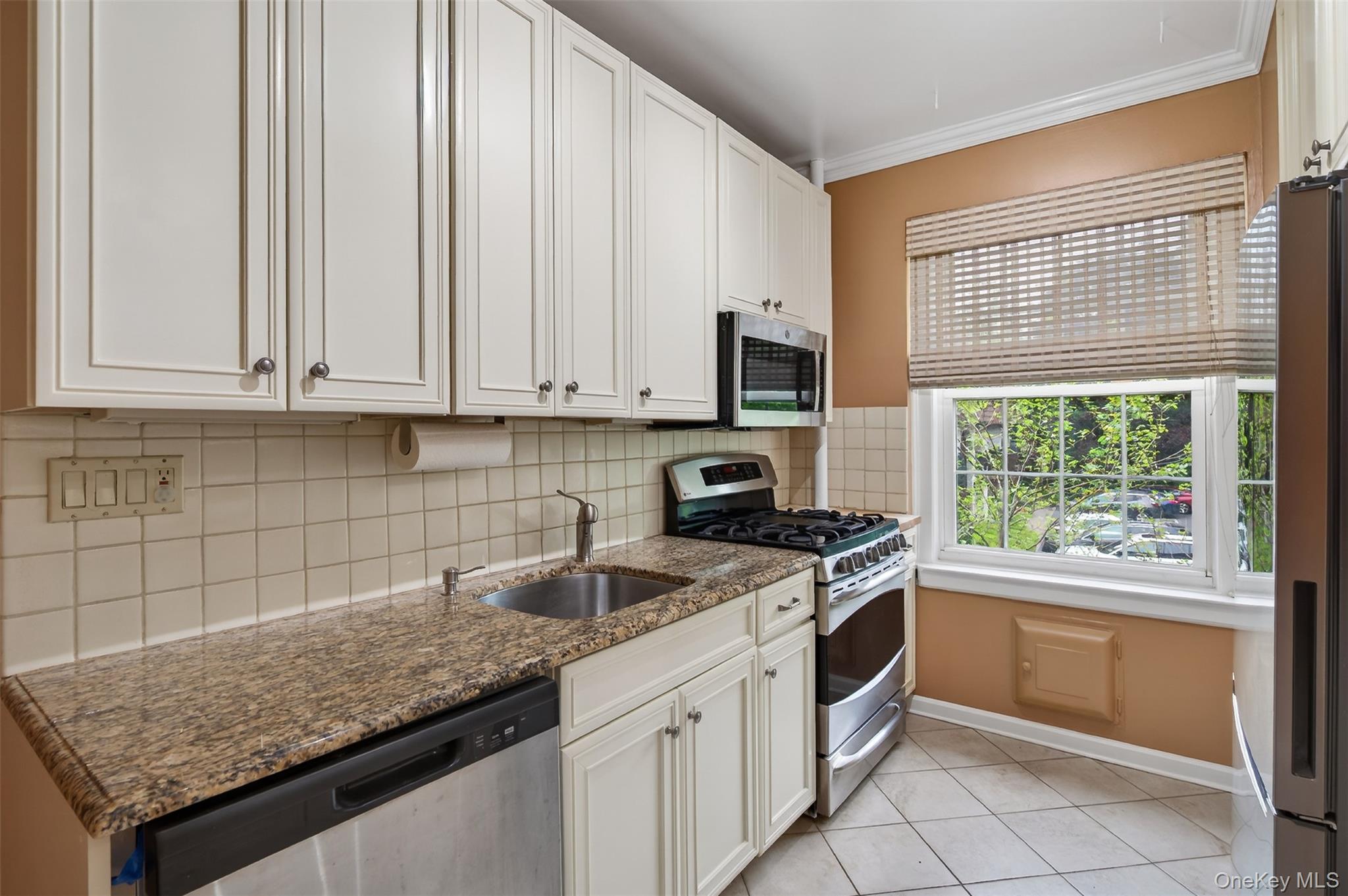 87 N Broadway Unit: 2K