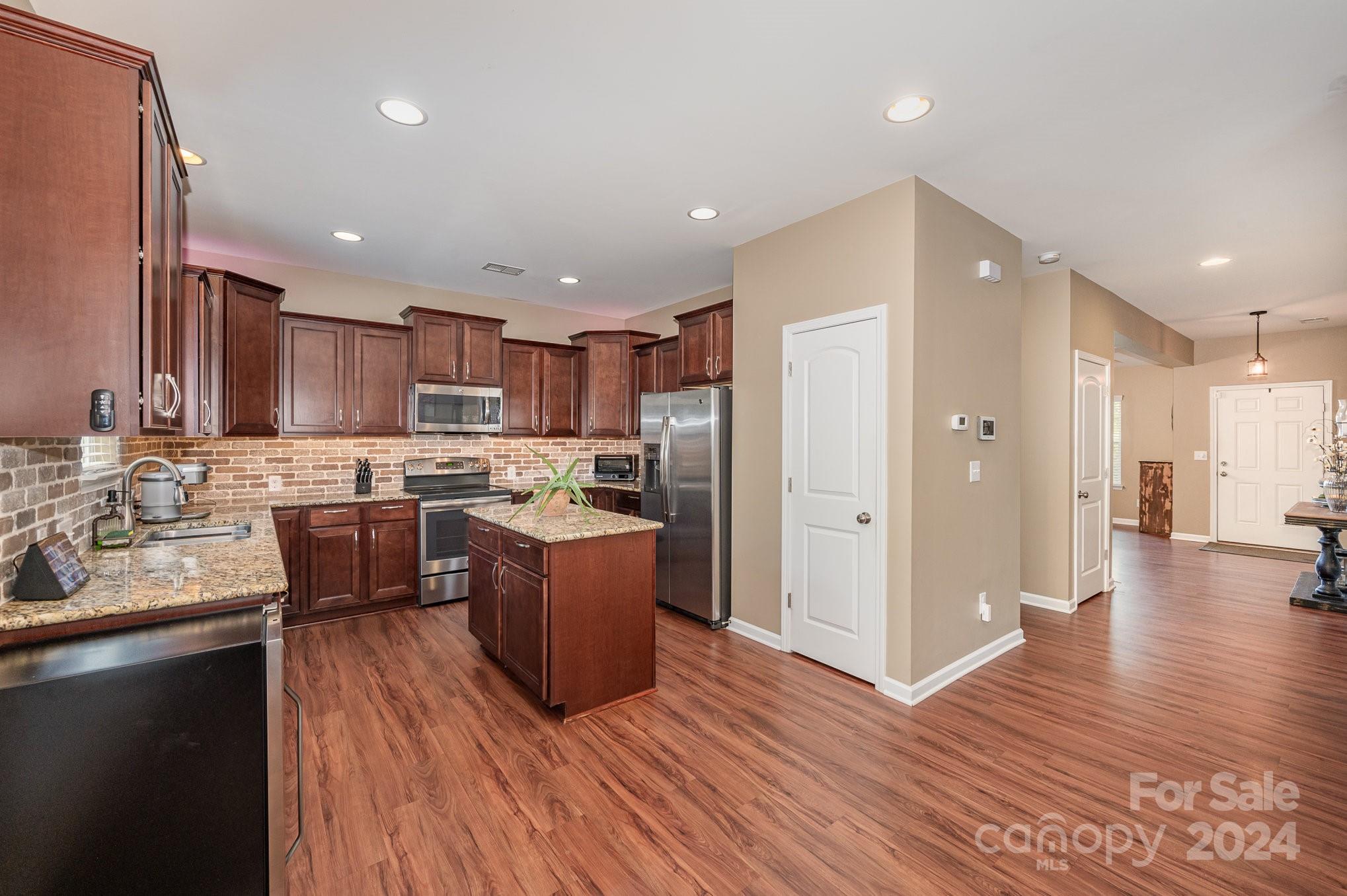 11113 Pond Valley Court