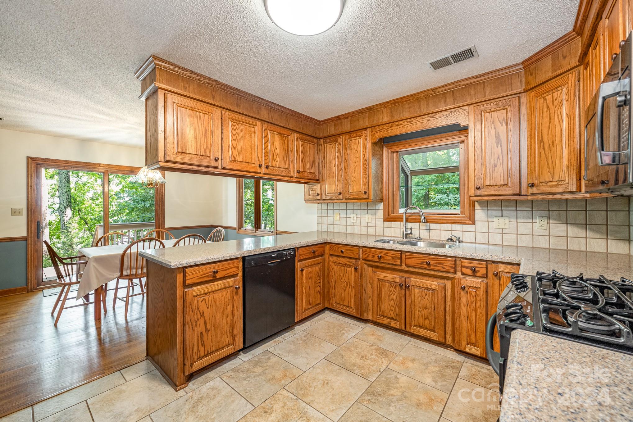 712 Lakewind Boulevard Unit: 50