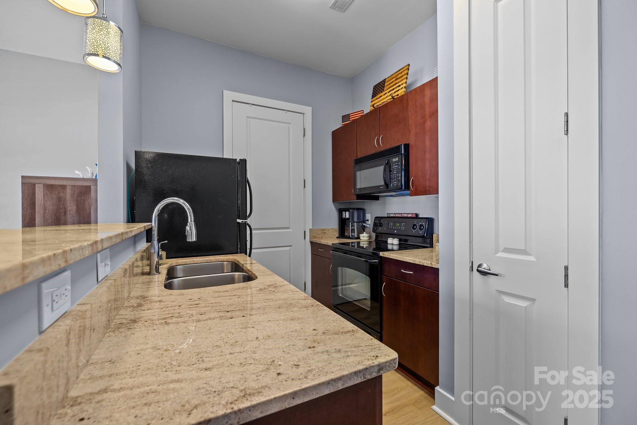 1101 W 1st Street Unit: 124