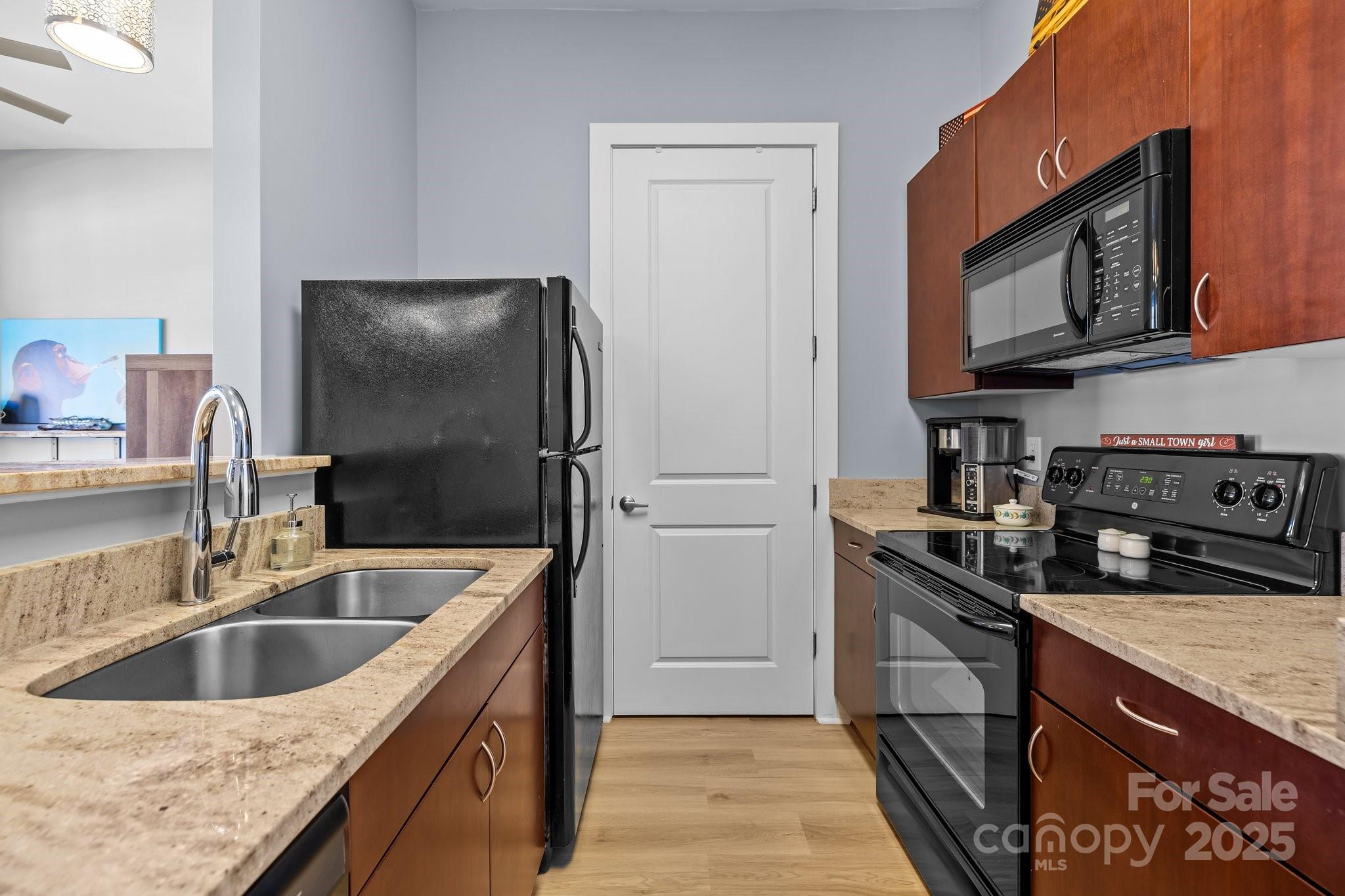 1101 W 1st Street Unit: 124