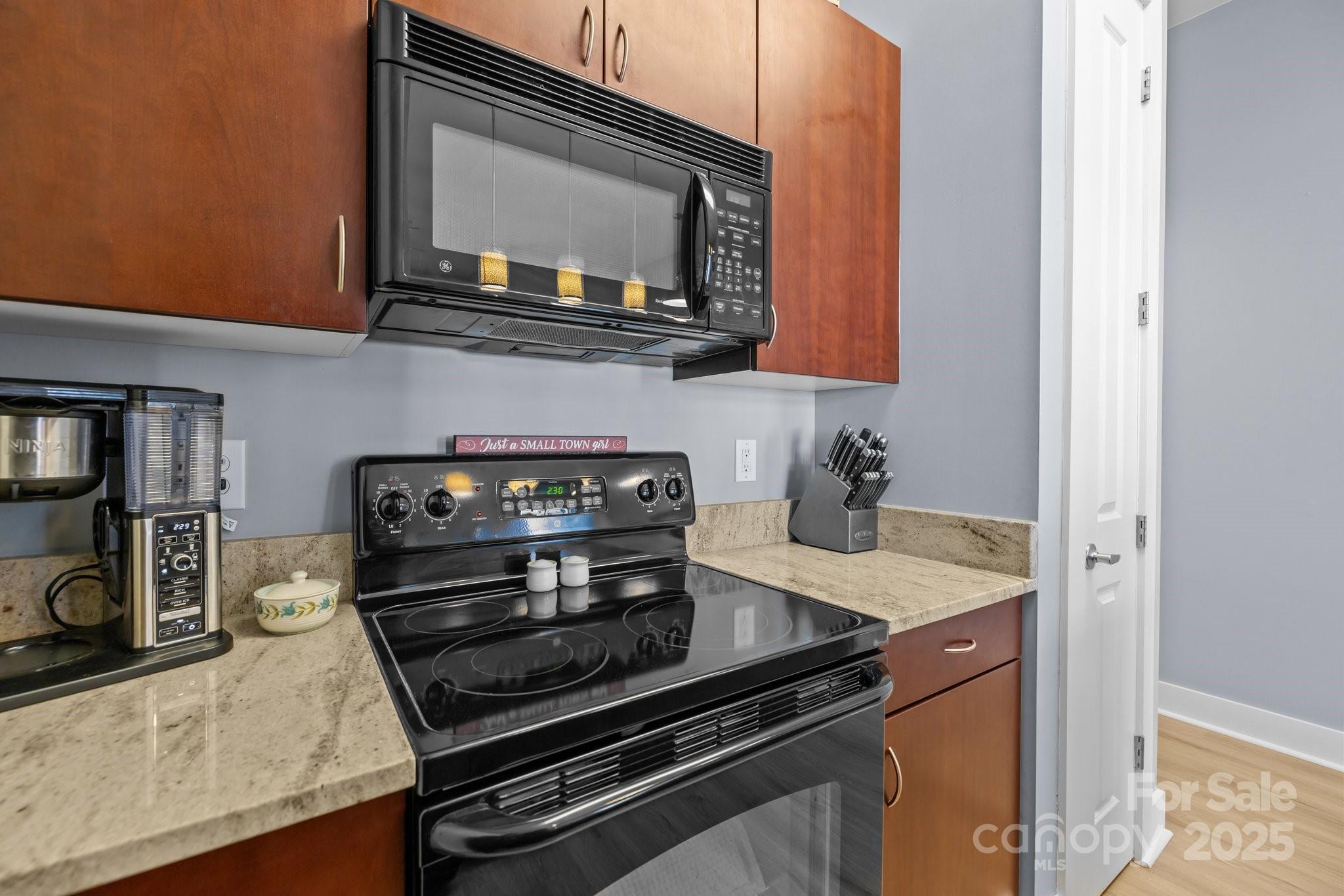 1101 W 1st Street Unit: 124