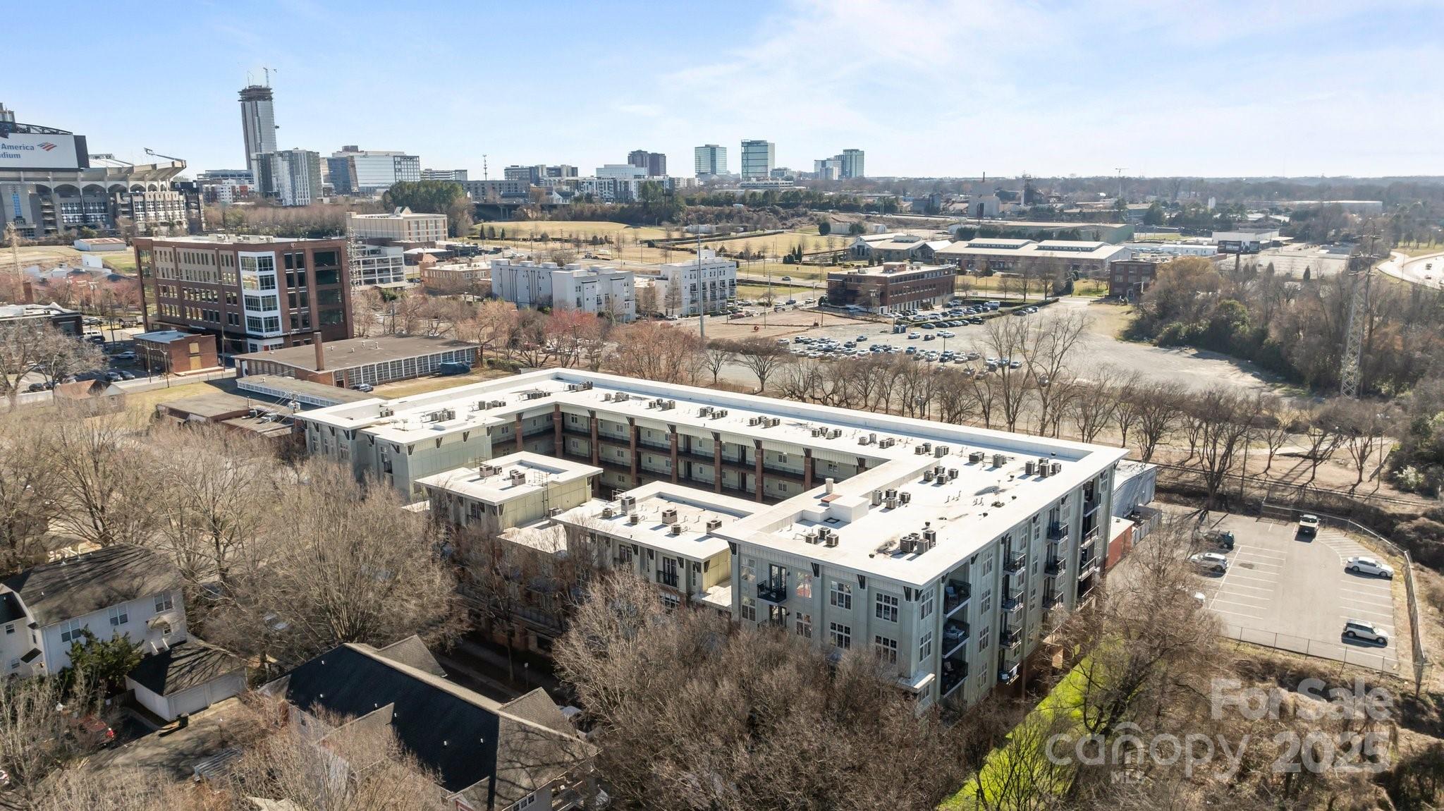 1101 W 1st Street Unit: 124