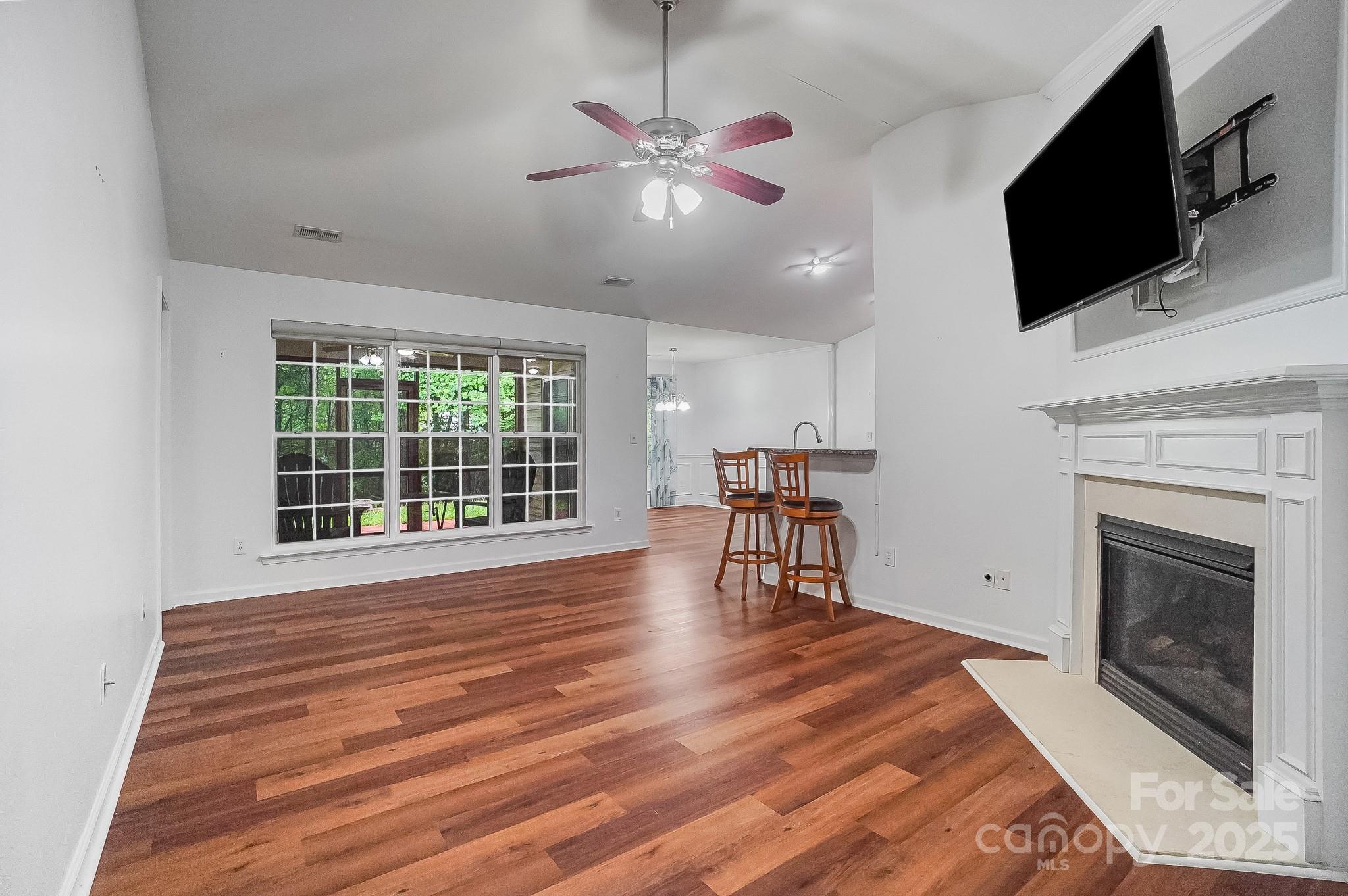 1863 New Castle Drive