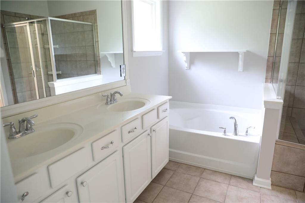 4216 Laurel Creek Court SE