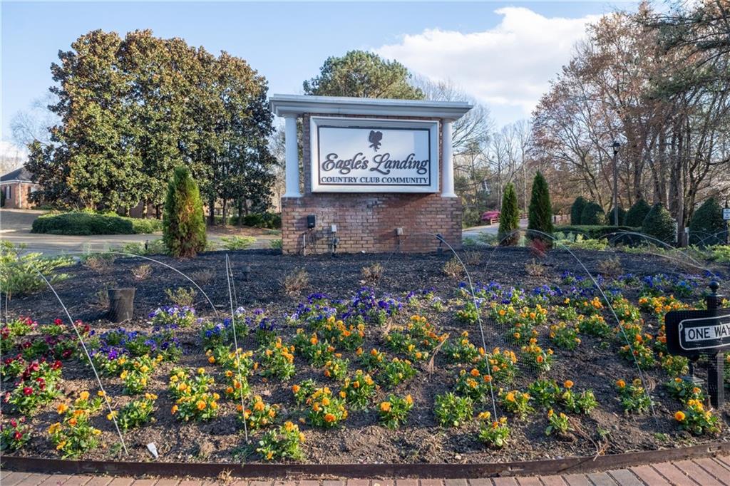 220 Eagles Landing Way