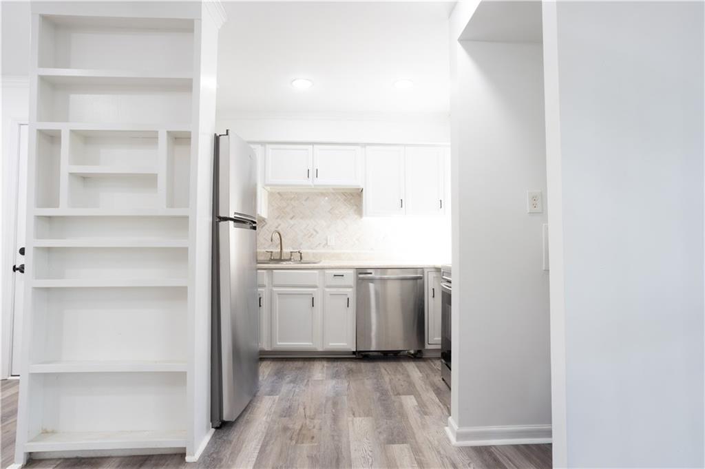 3232 Abbeywood Drive