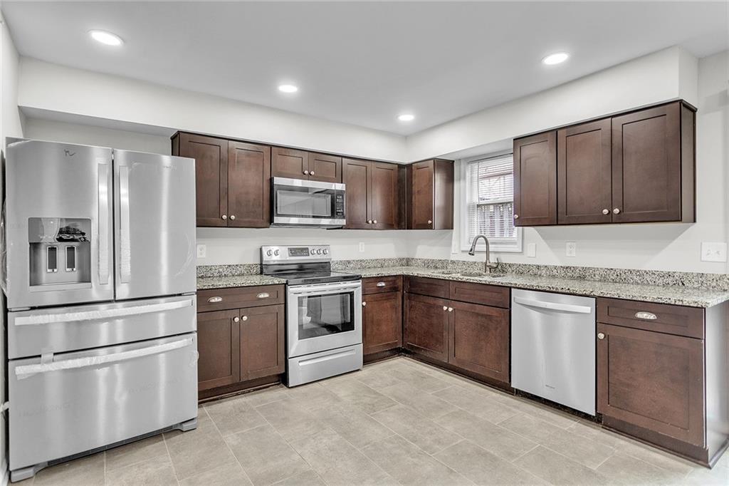 3243 Abbeywood Drive