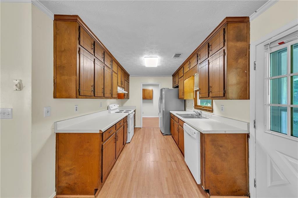 455 Sweet Water Trail SE